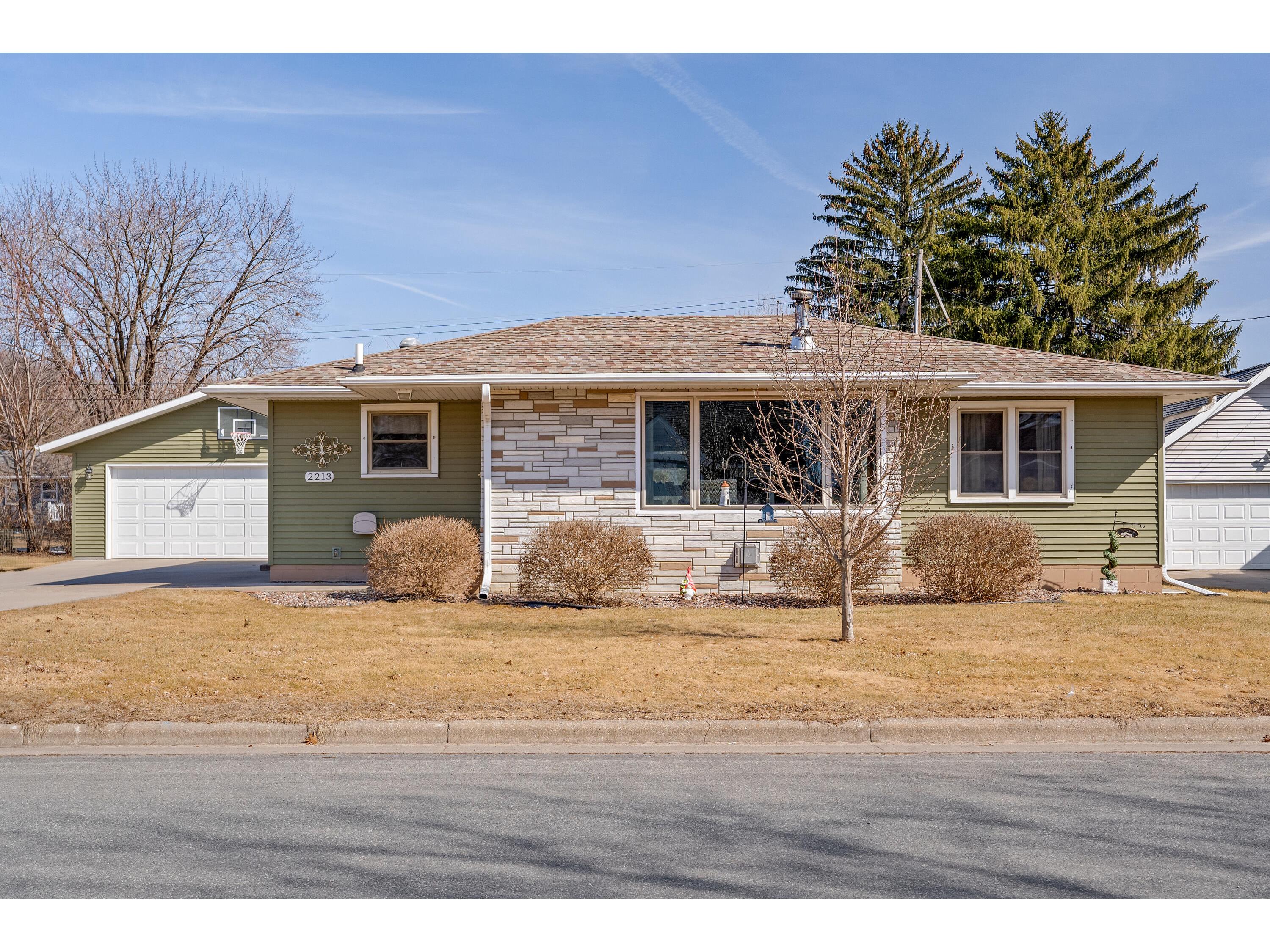 2213 30th La Crosse WI 54601 1909760 image1