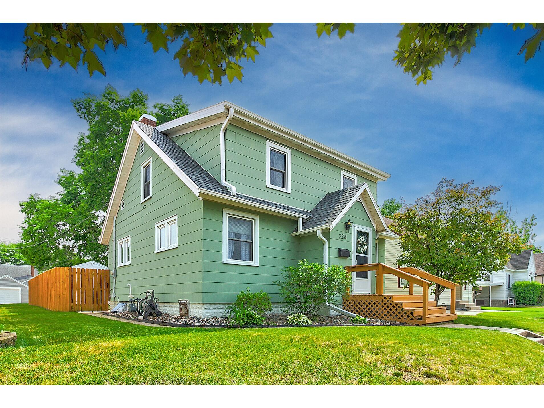 2214 Jackson La Crosse WI 54601 1837677 image1