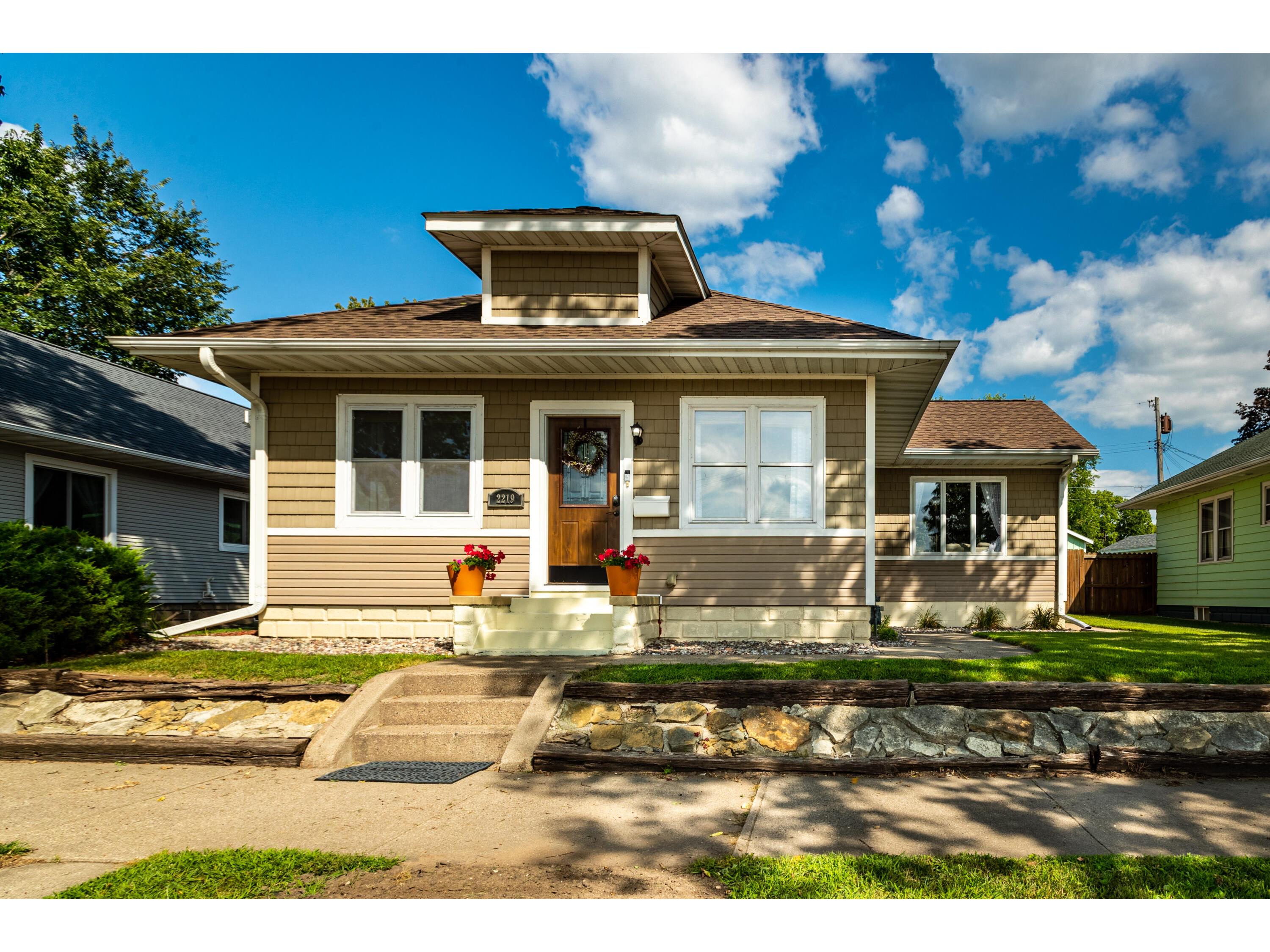 2219 13th La Crosse WI 54601 1844531 image1