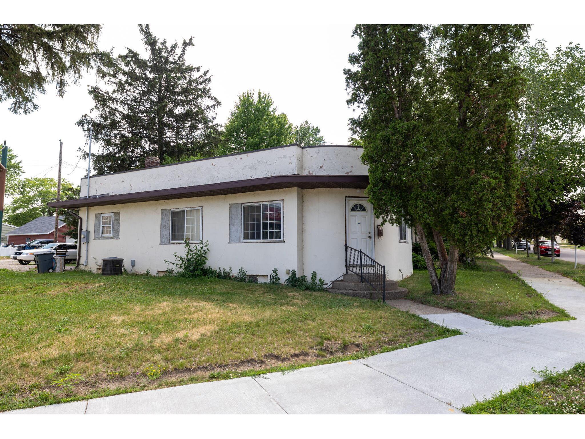 2222 State La Crosse WI 54601 1843471 image1