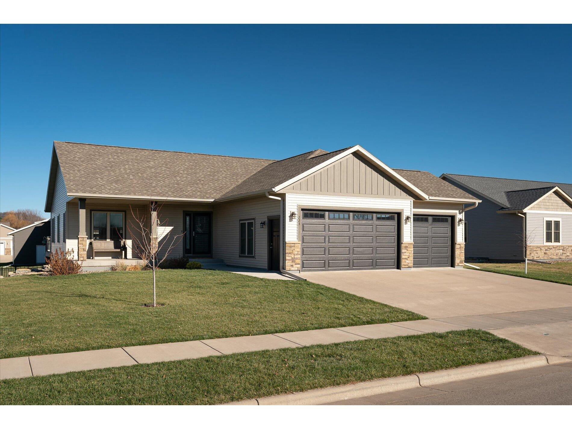 223 Howard, Holmen, WI, 54636 MLS 1819230 Edina Realty