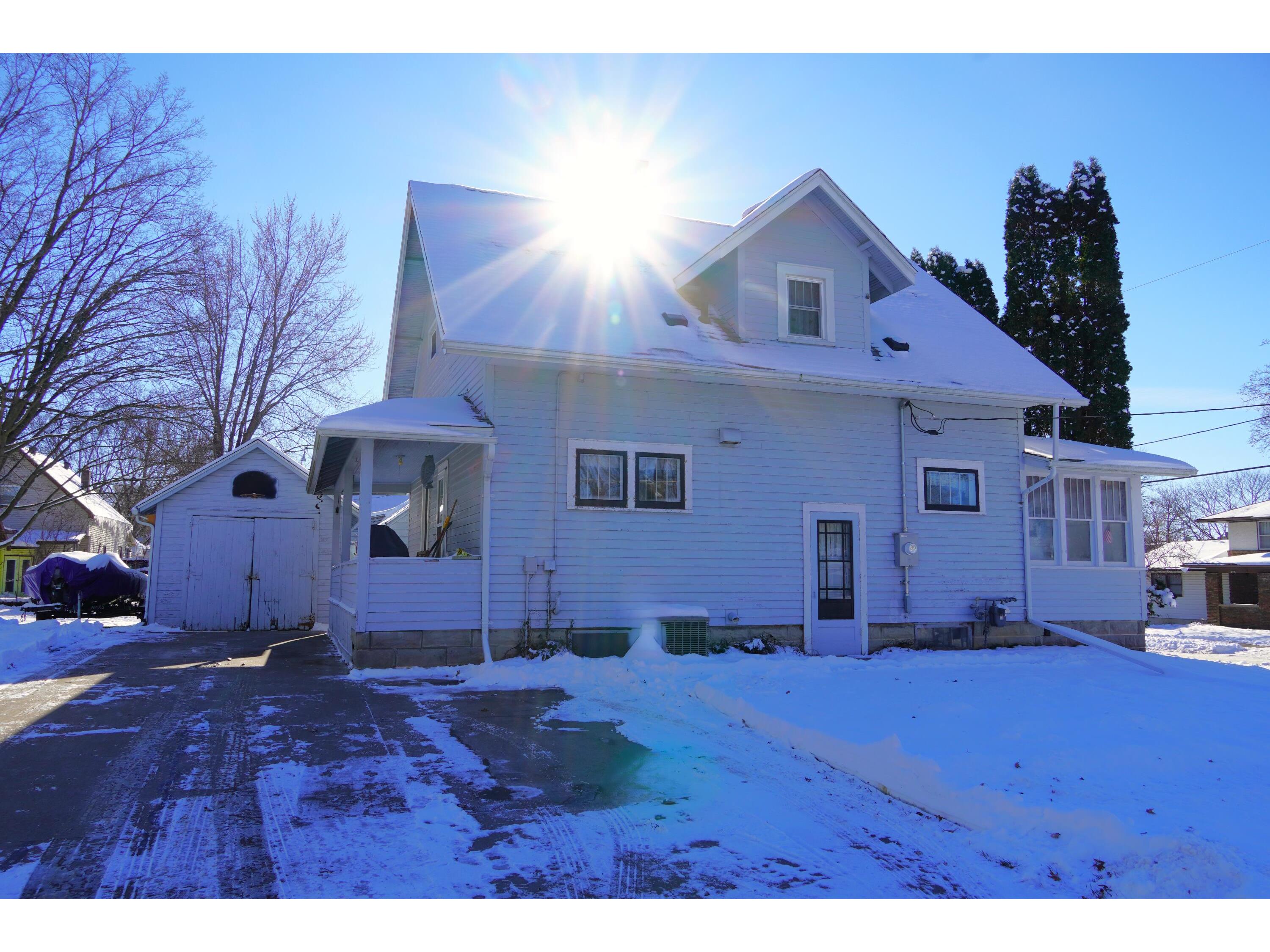 223 N Washington Viroqua WI 54665 1944637 image40