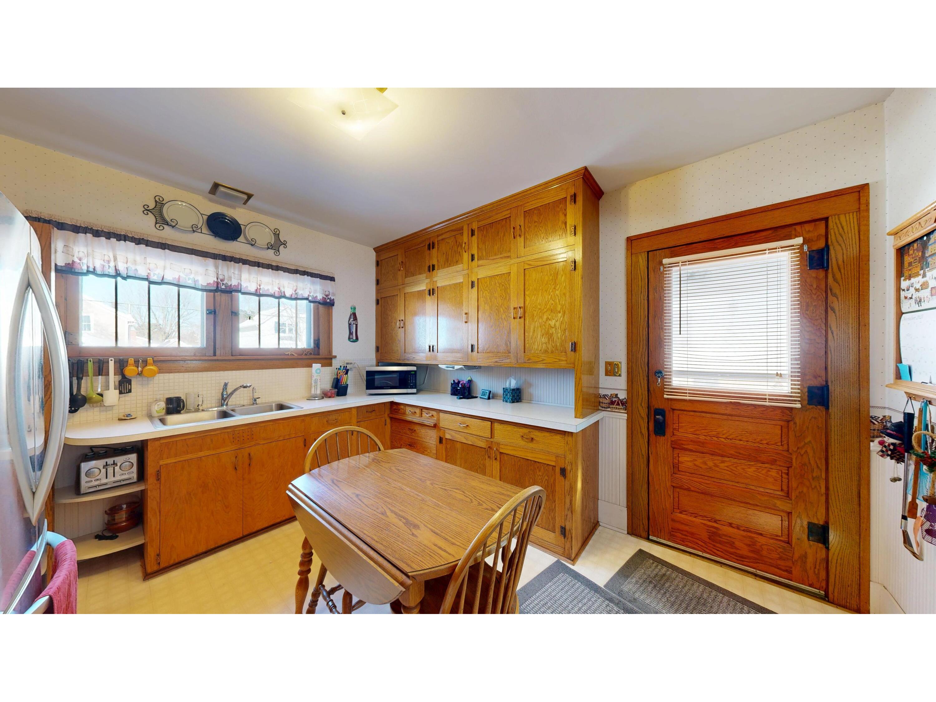 223 N Washington Viroqua WI 54665 1944637 image5