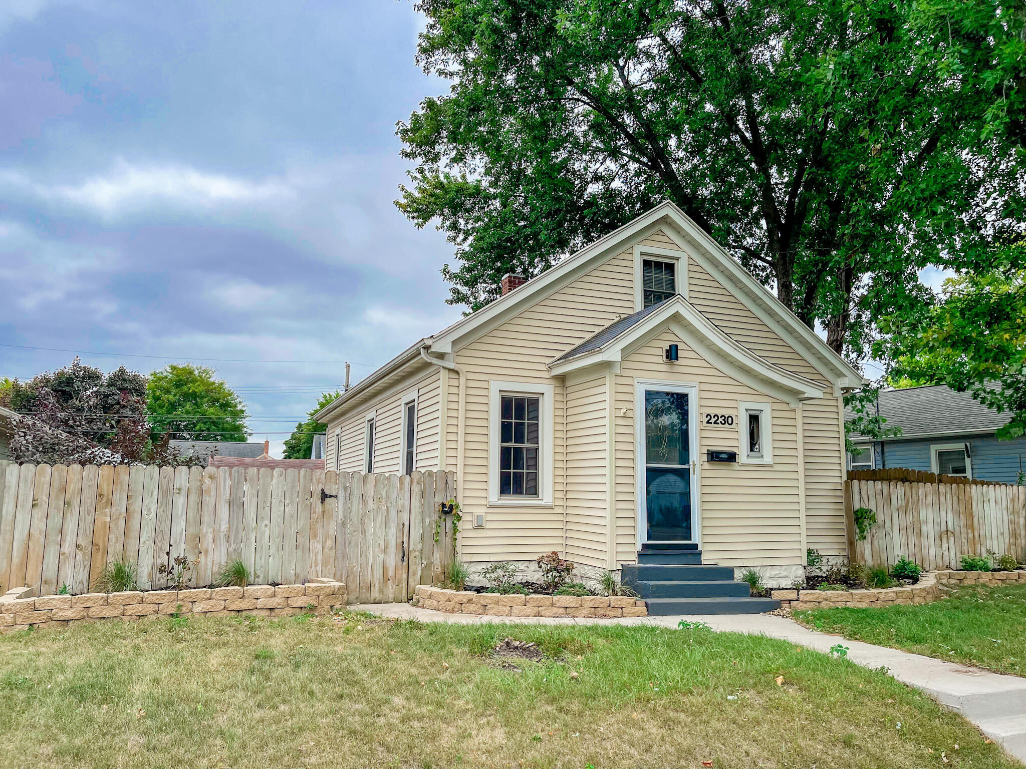 2230 Jackson La Crosse WI 54601 1849350 image1