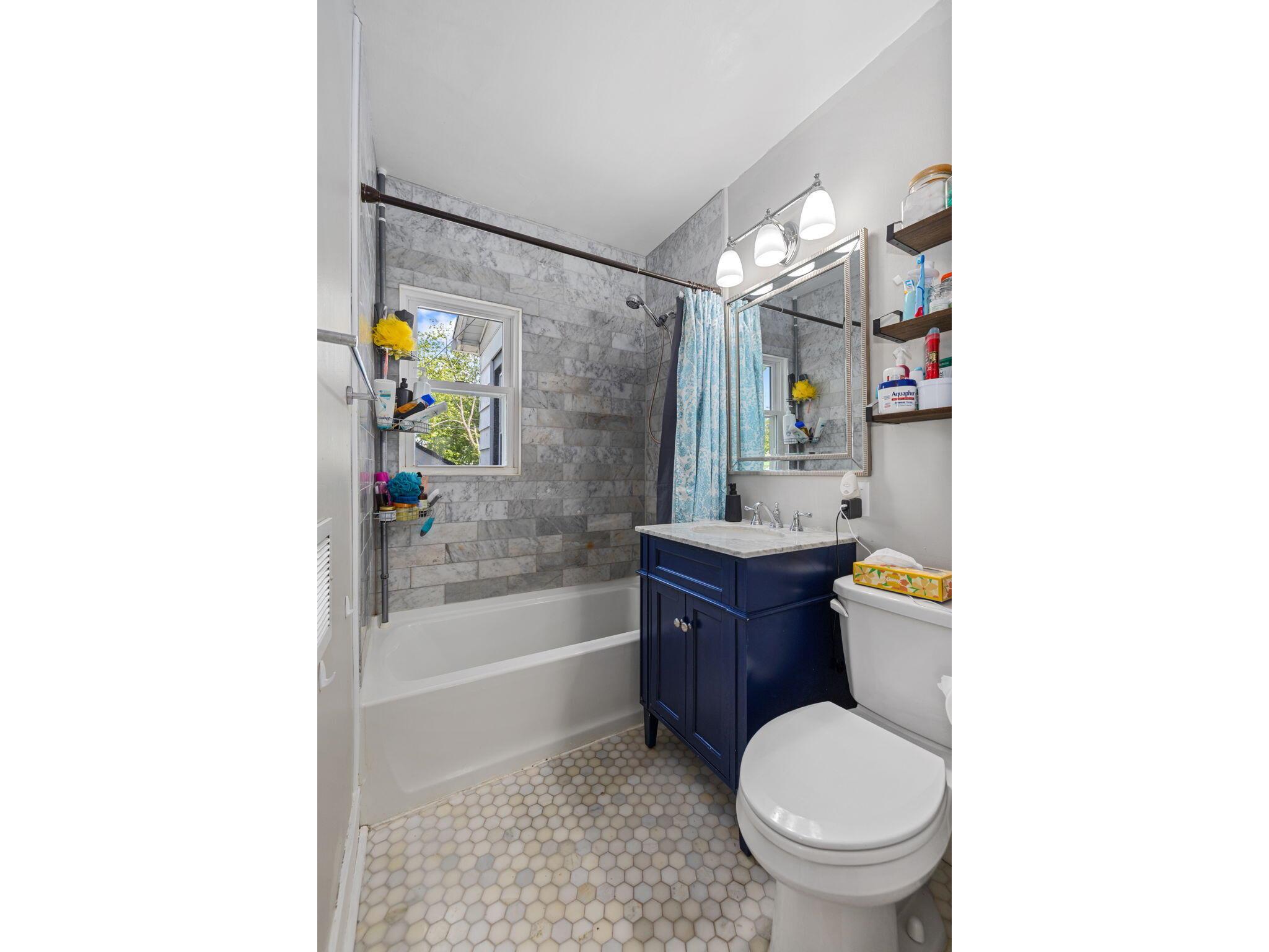 2231 14th La Crosse WI 54601 1962665 image10