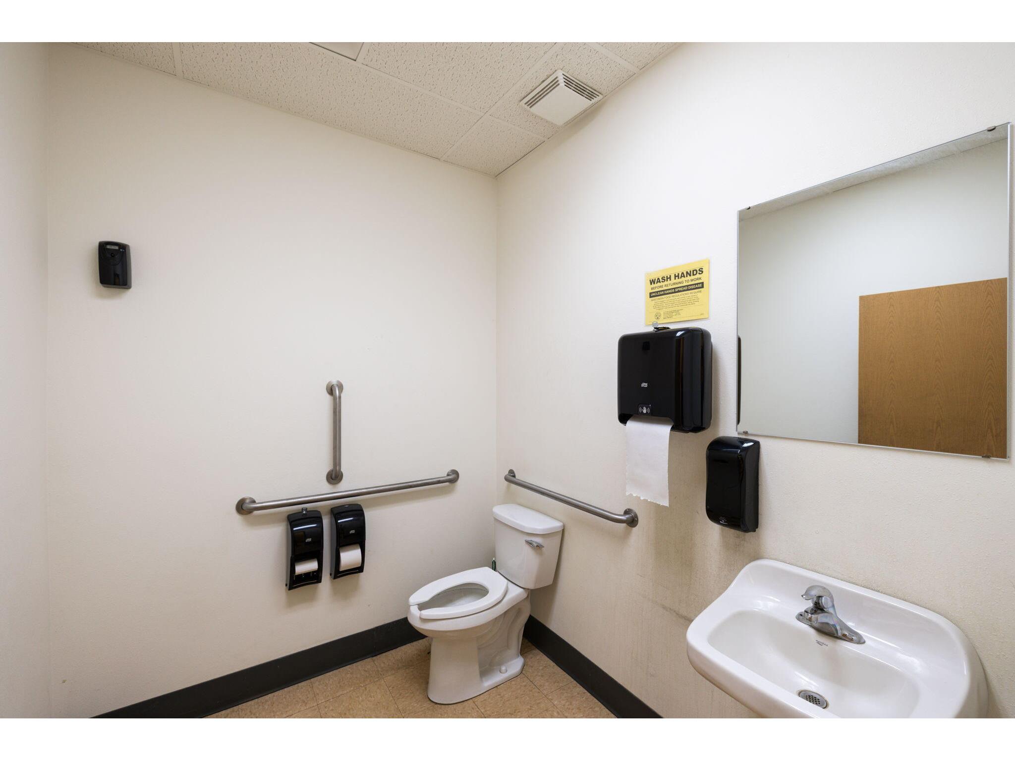 225 Sand Lake Onalaska WI 54650 1951933 image12