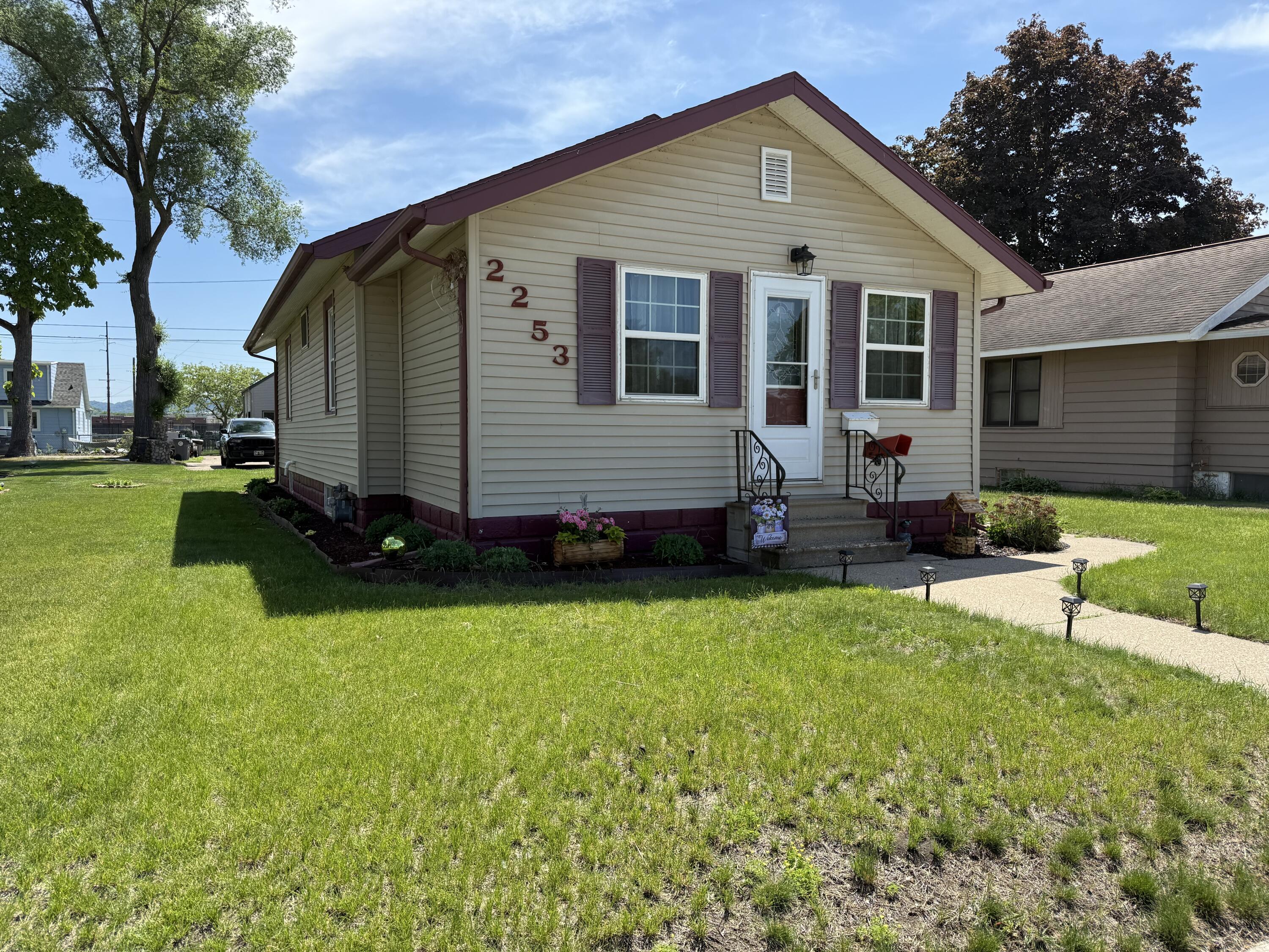 2253 14th La Crosse WI 54601 1964638 image2