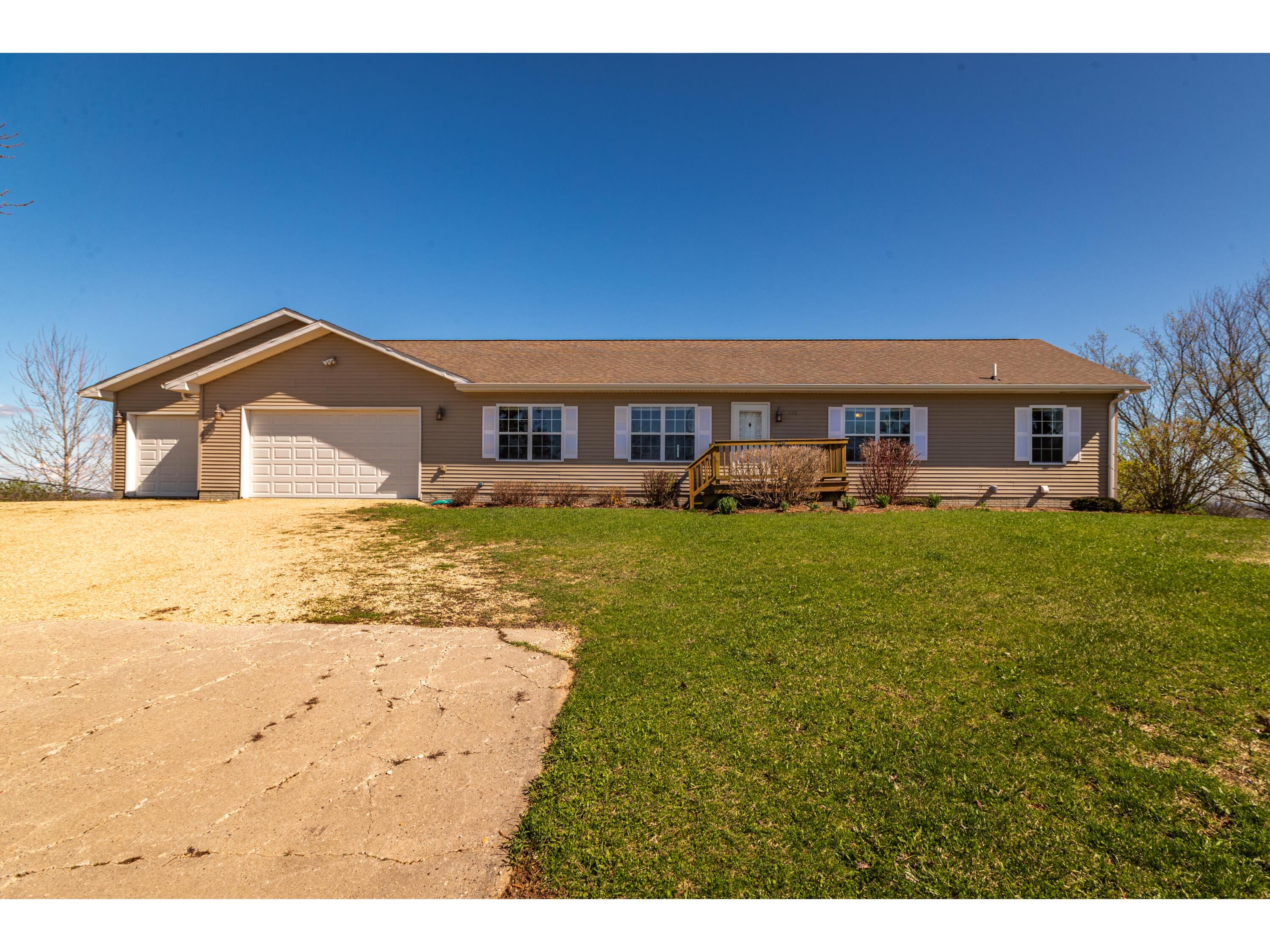 226 Main Seneca WI 54654 1958361 image1