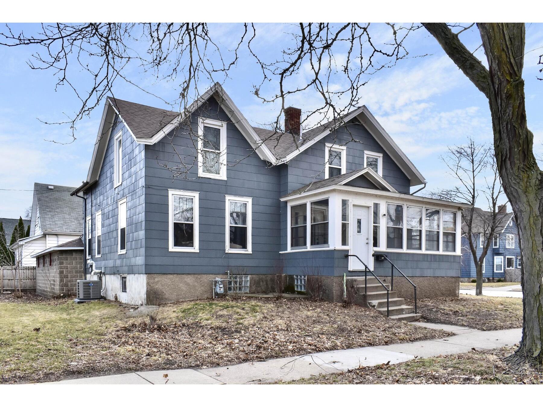 226 Market Winona MN 55987 1953879 image1