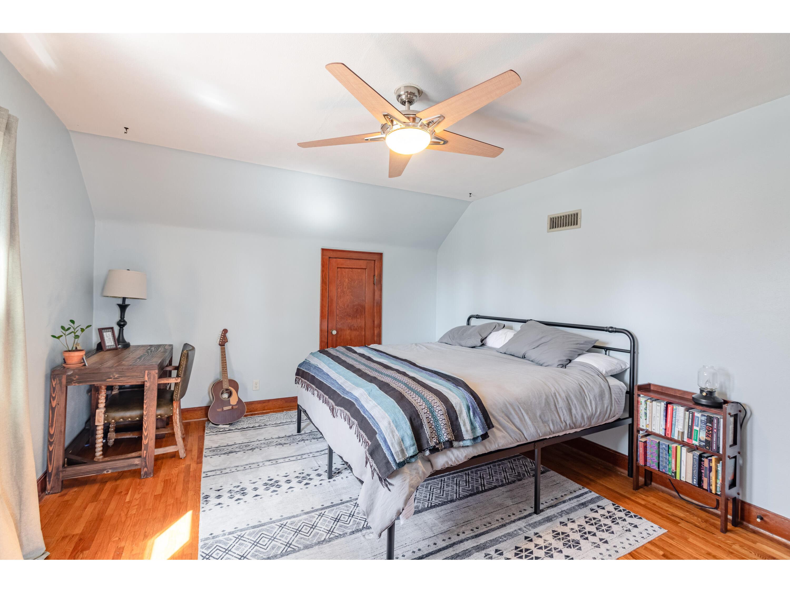 2302 Market La Crosse WI 54601 1958092 image11