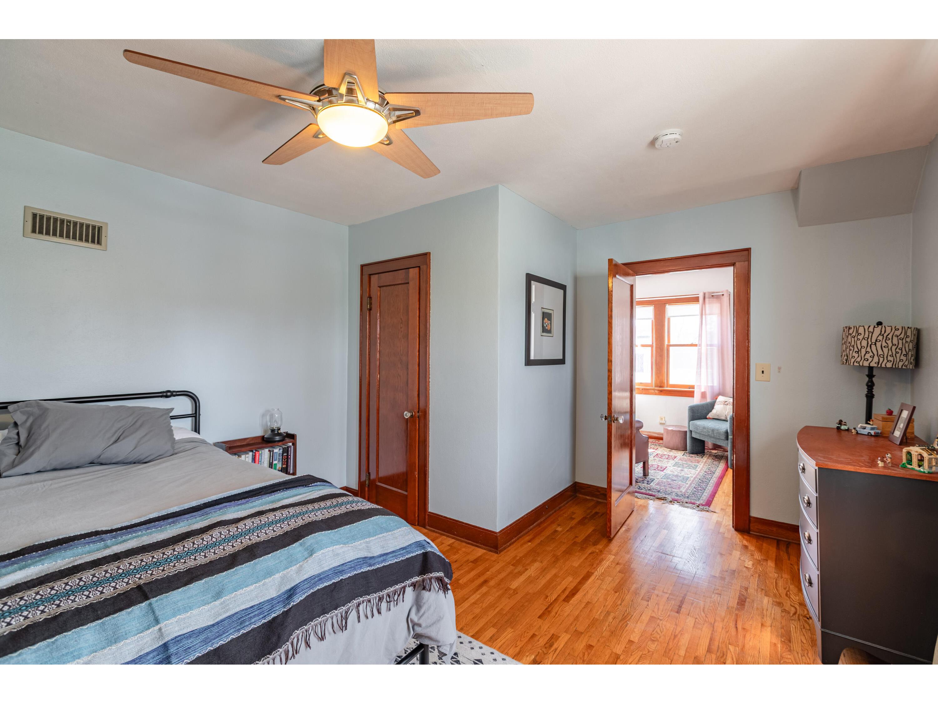 2302 Market La Crosse WI 54601 1958092 image12