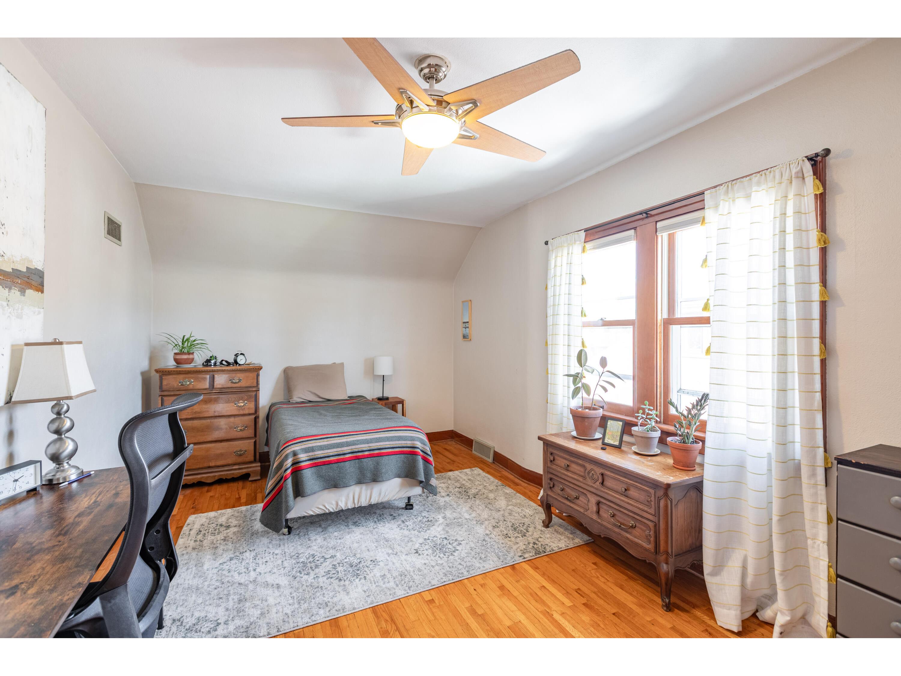2302 Market La Crosse WI 54601 1958092 image14