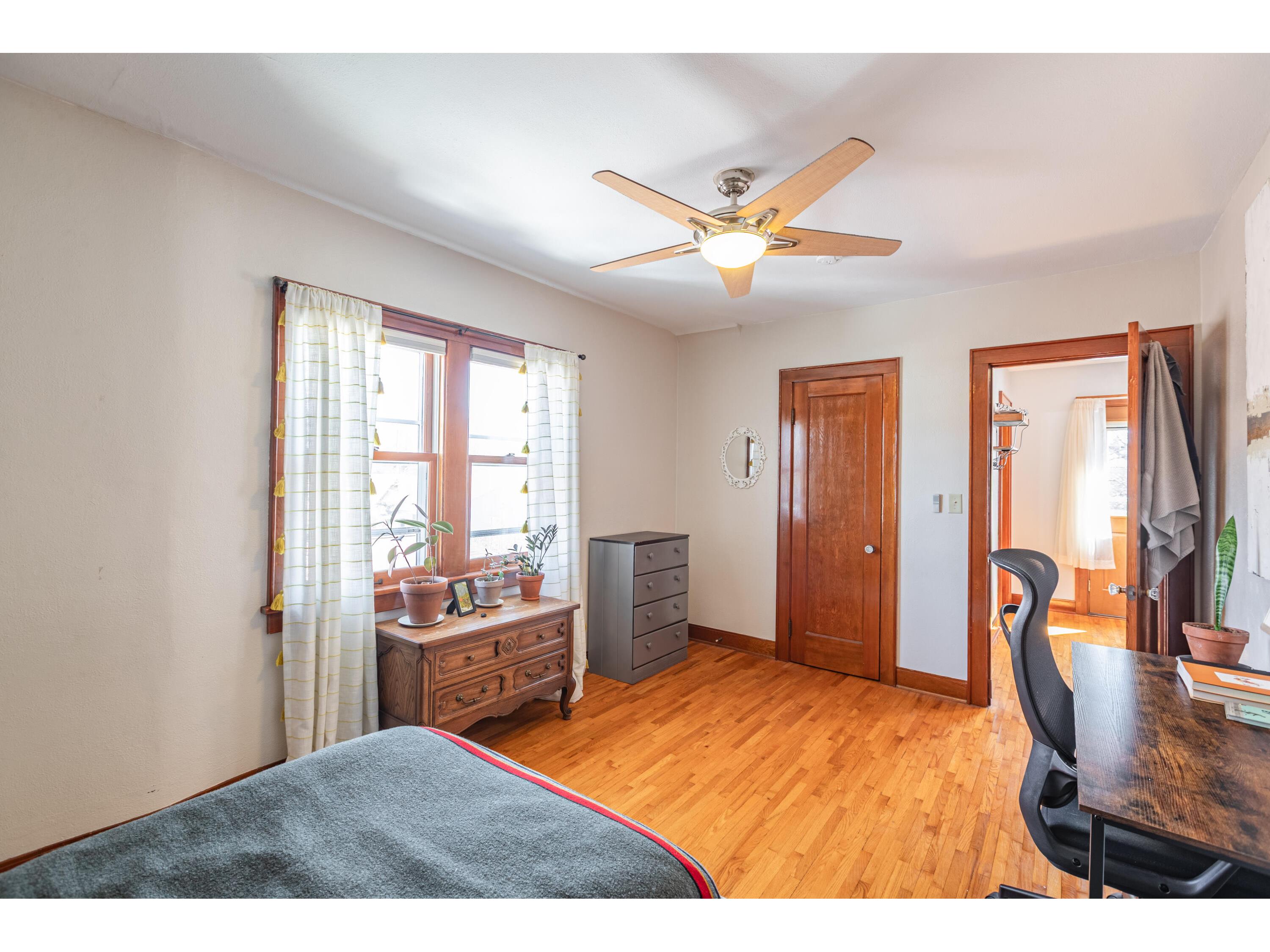2302 Market La Crosse WI 54601 1958092 image15