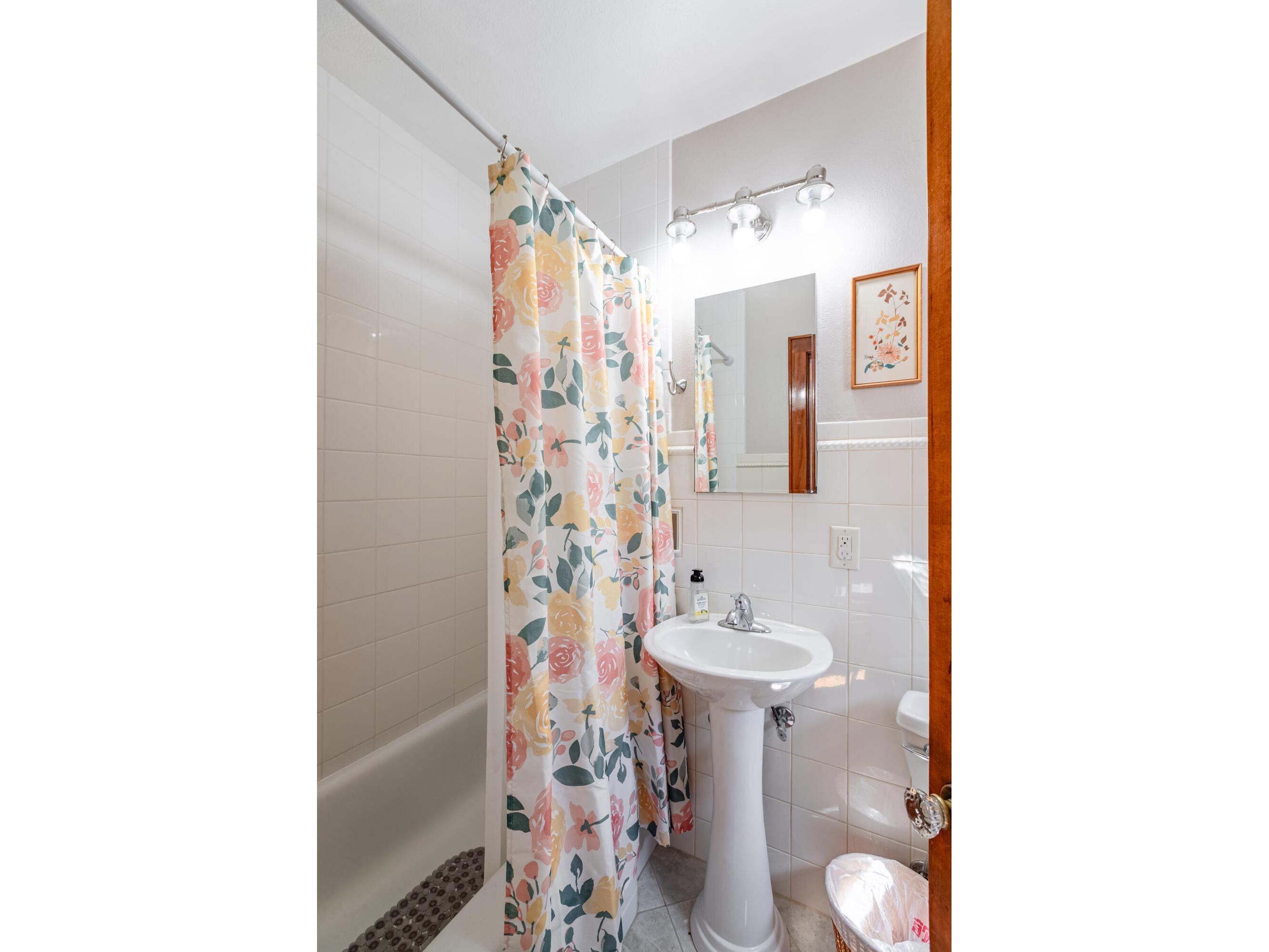 2302 Market La Crosse WI 54601 1958092 image16