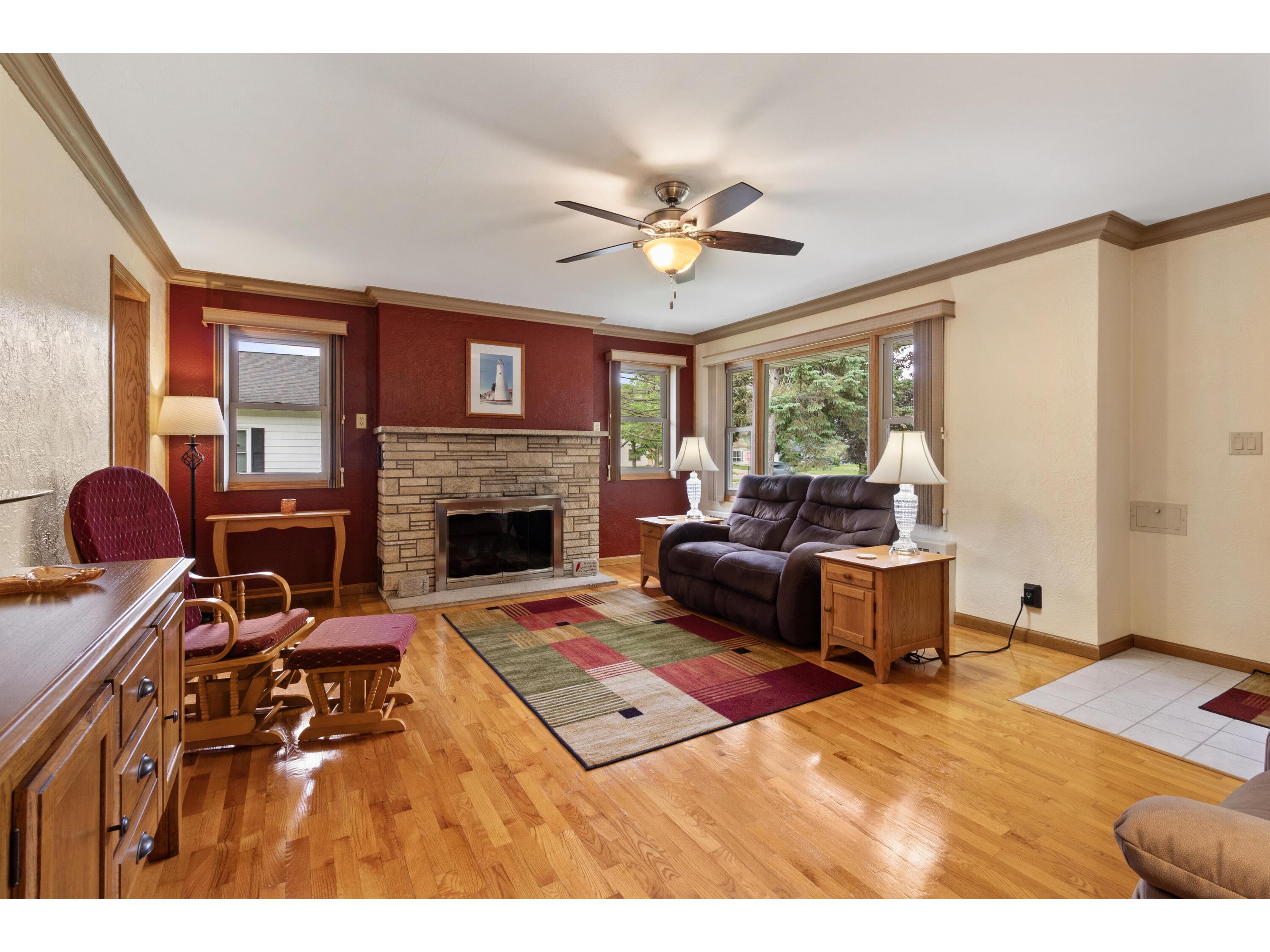 2321 Johnson La Crosse WI 54601 1968935 image10