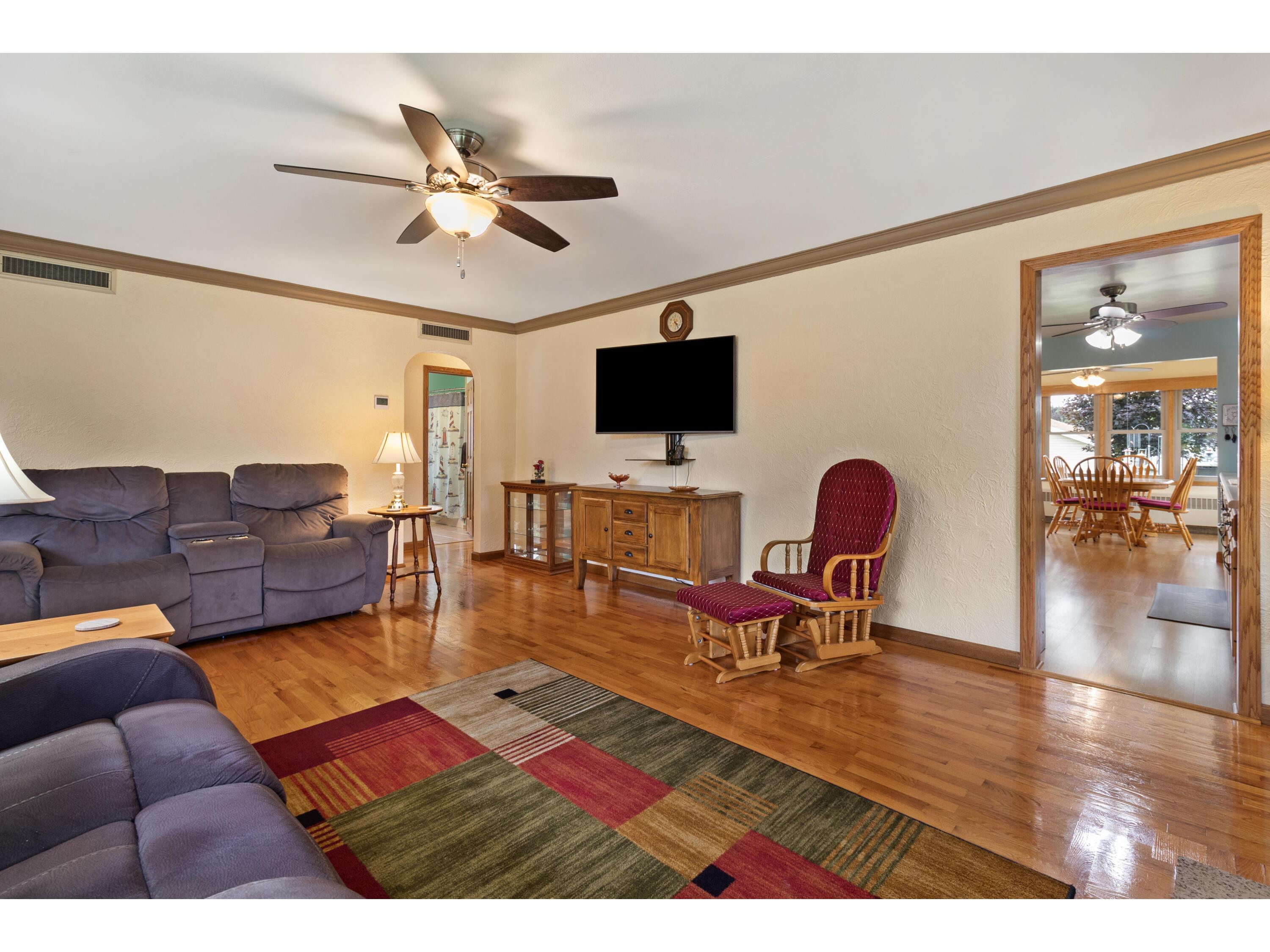 2321 Johnson La Crosse WI 54601 1968935 image12