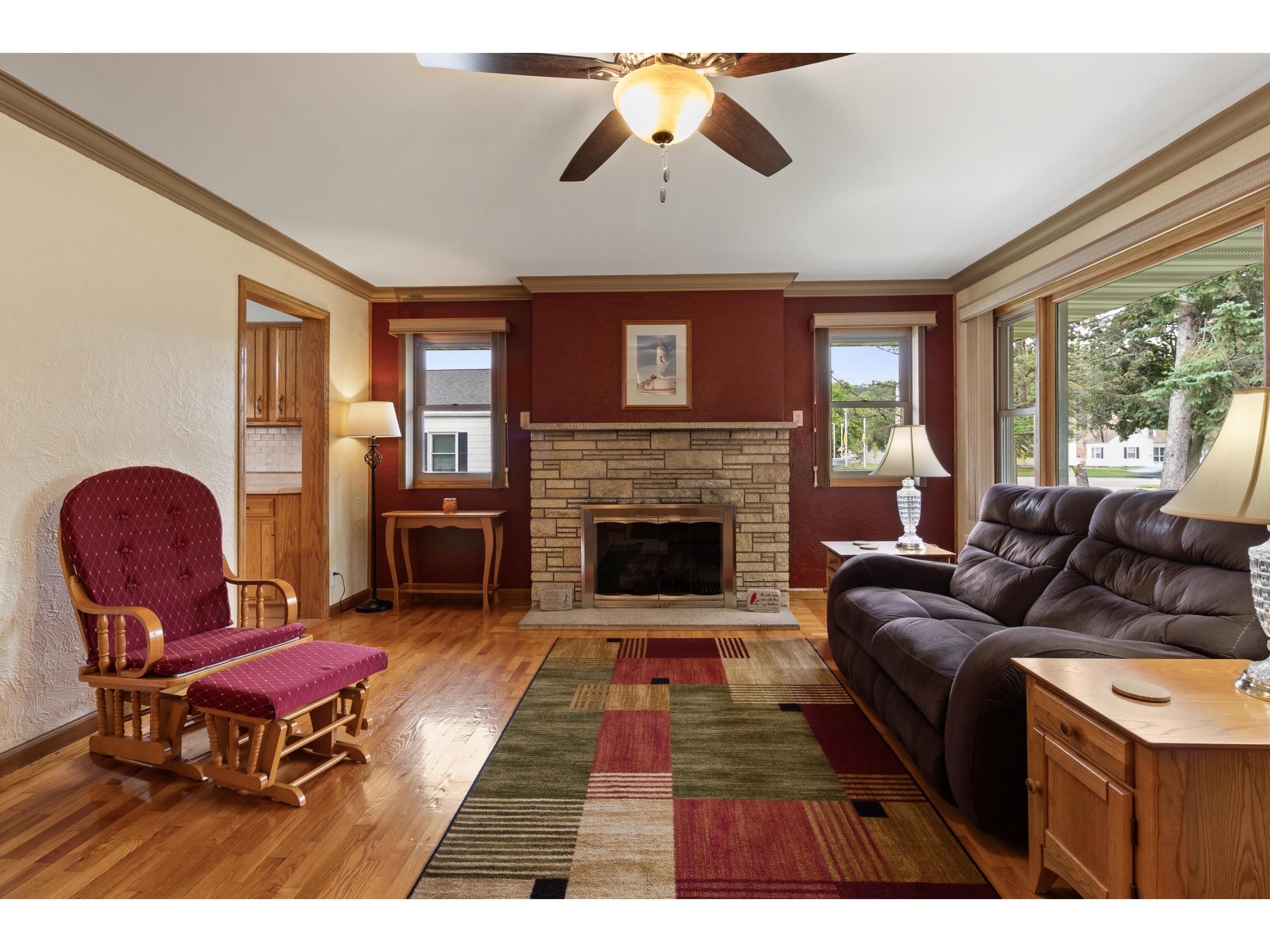 2321 Johnson La Crosse WI 54601 1968935 image13
