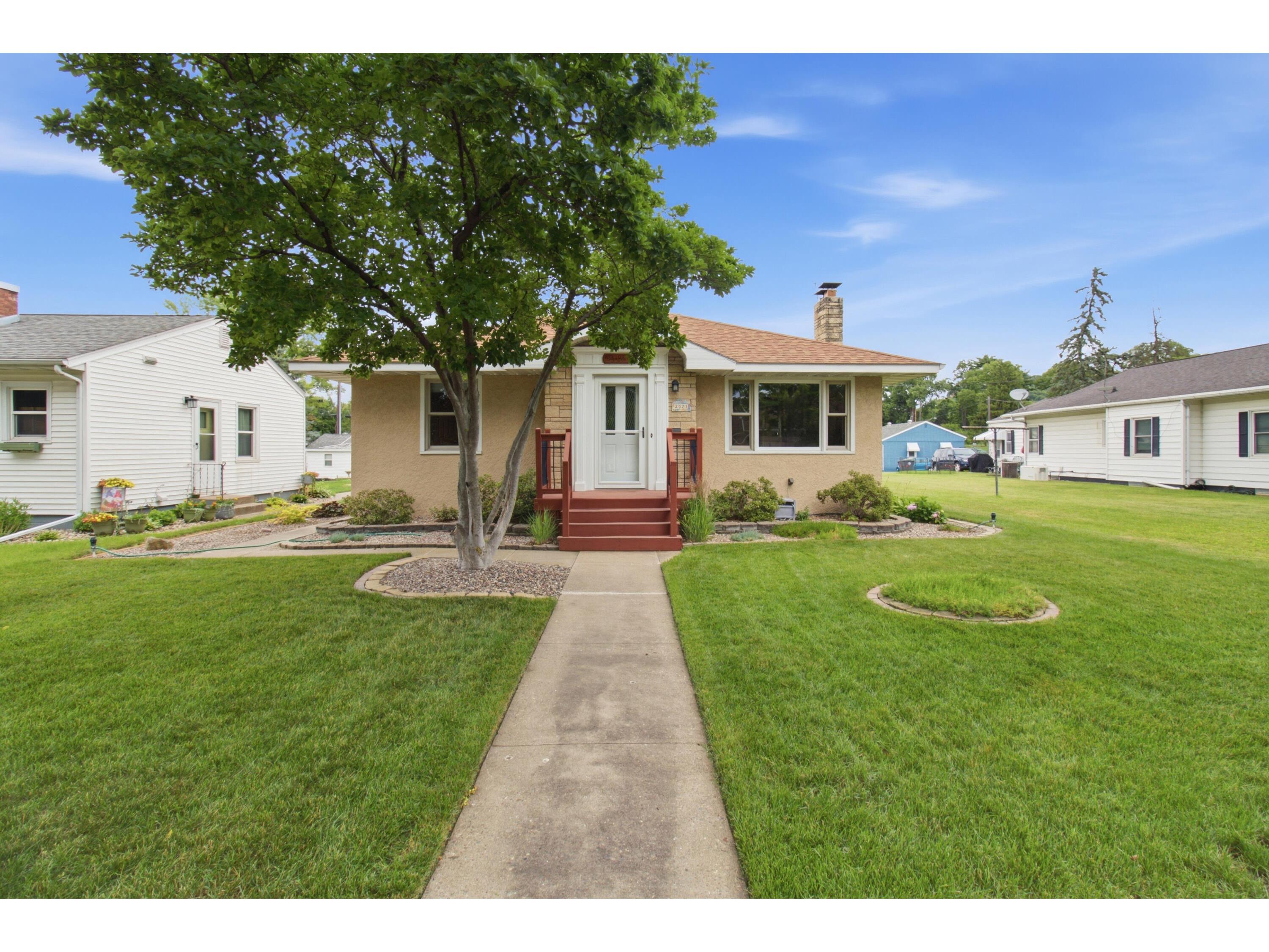 2321 Johnson La Crosse WI 54601 1968935 image2