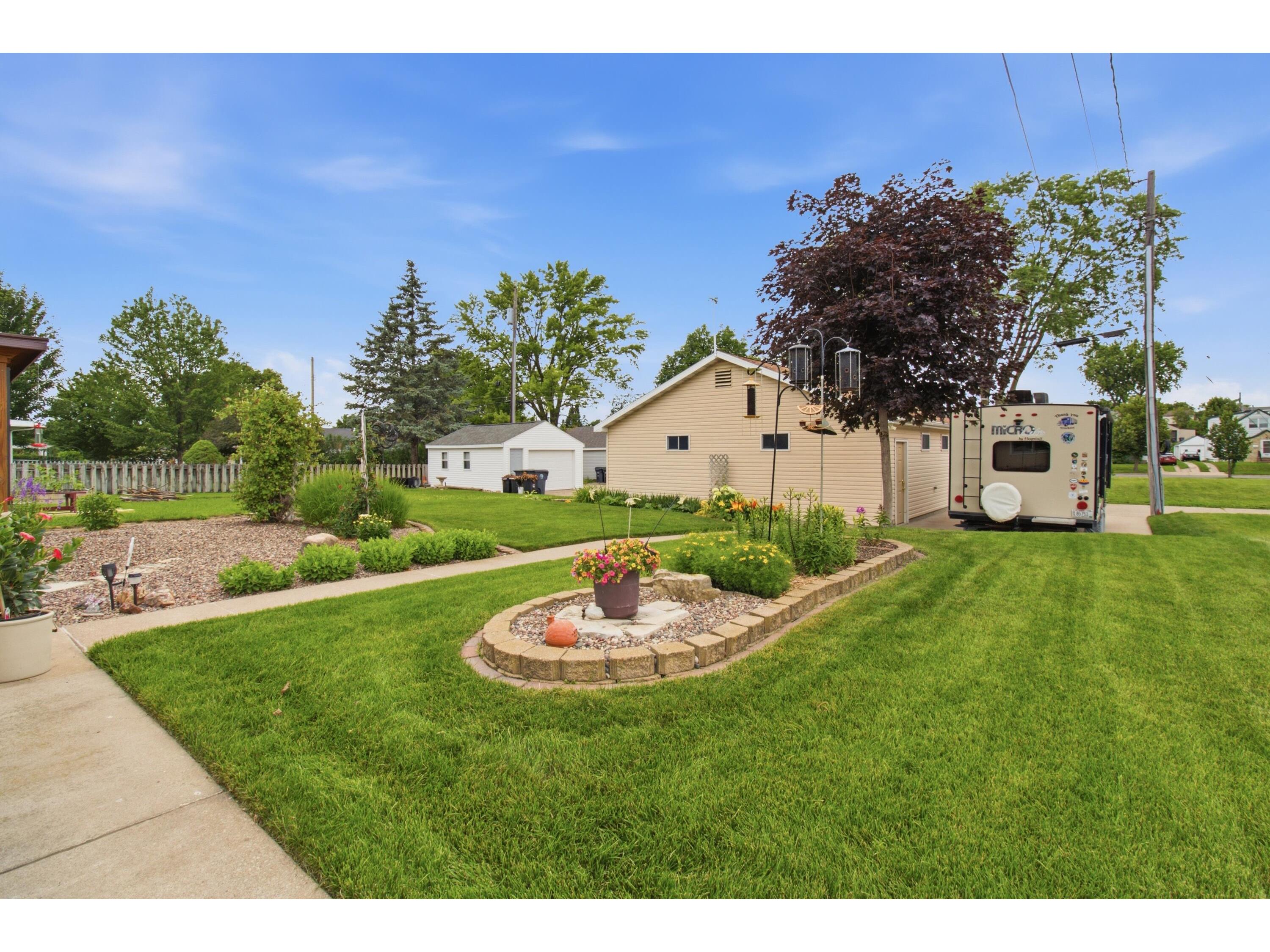 2321 Johnson La Crosse WI 54601 1968935 image29