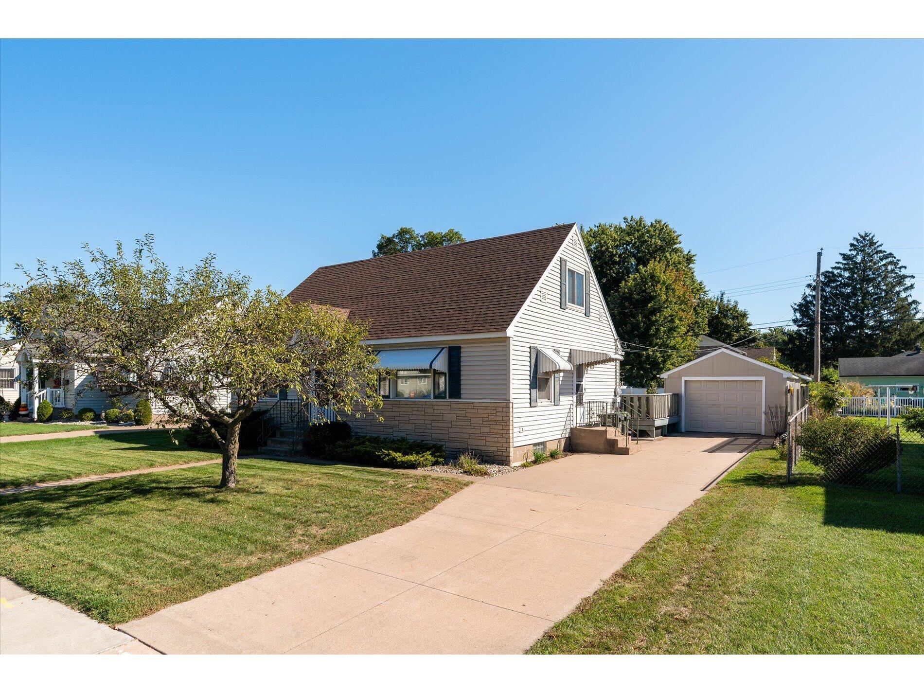 2321 Losey La Crosse WI 54601 1894384 image1