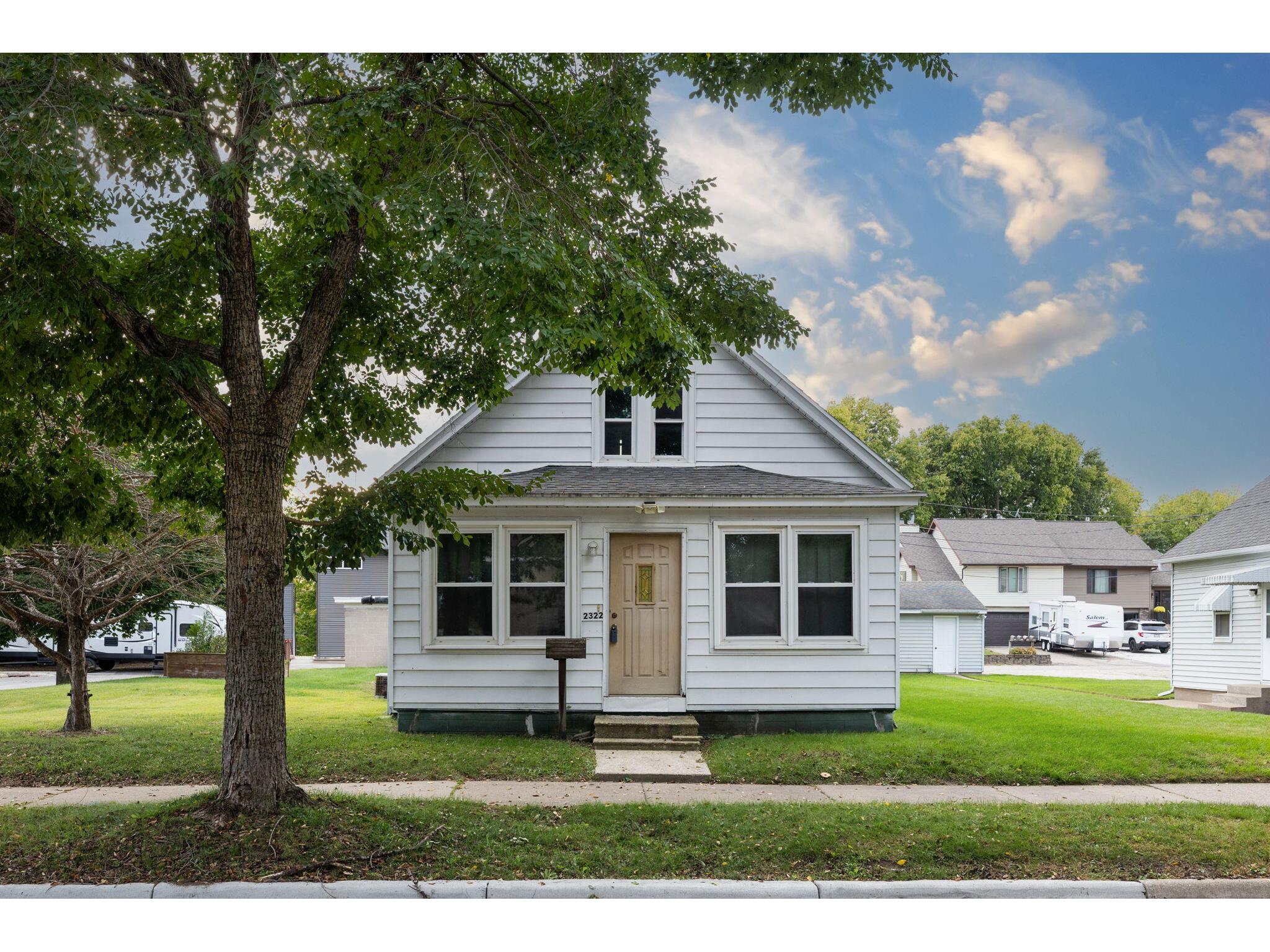 2322 13th La Crosse WI 54601 1937571 image1