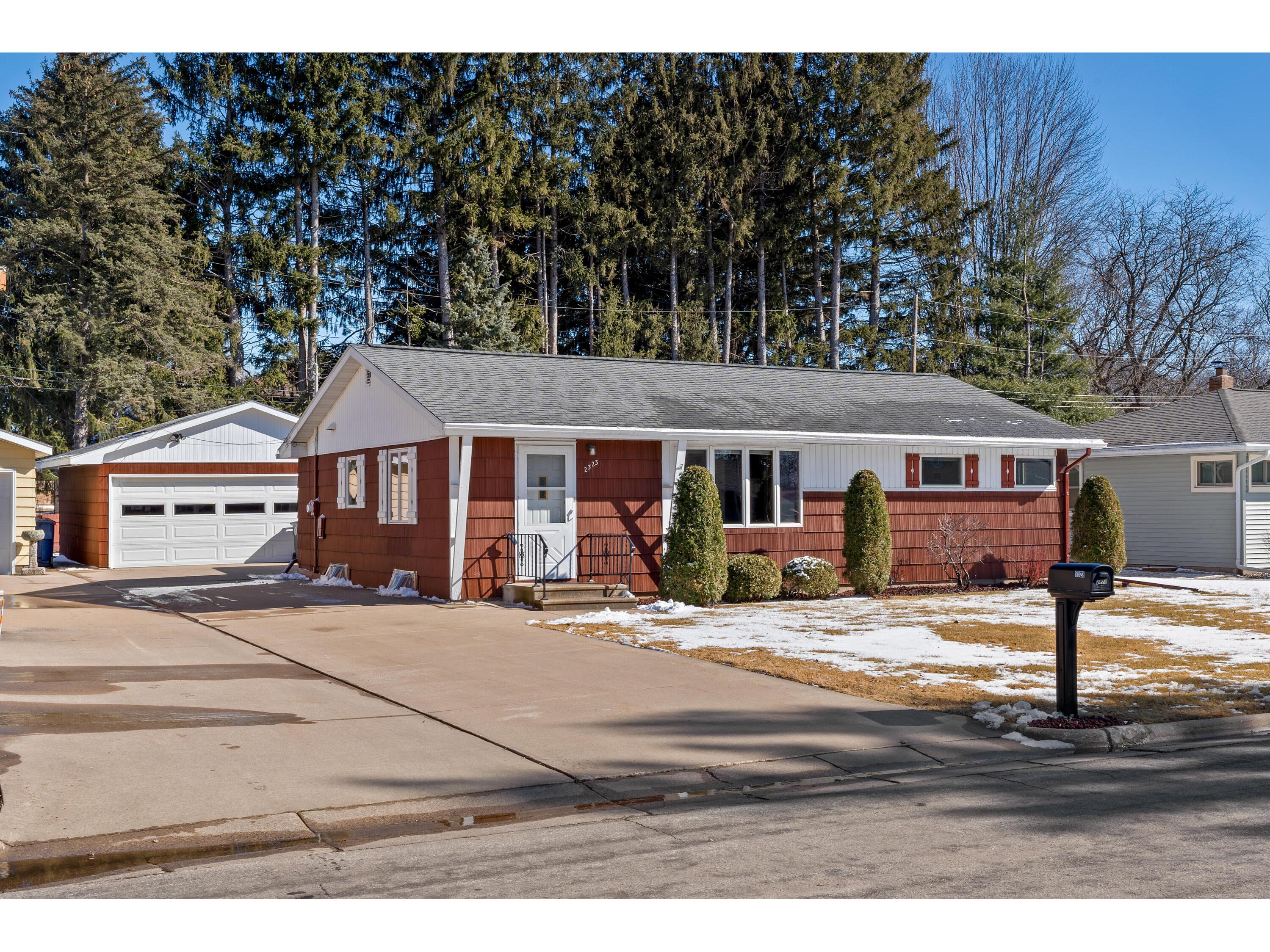 2323 31st La Crosse WI 54601 1909123 image1