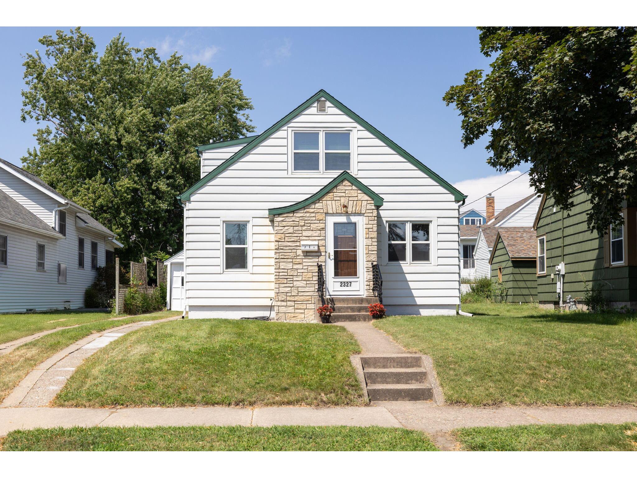 2327 Jackson La Crosse WI 54601 1885562 image1