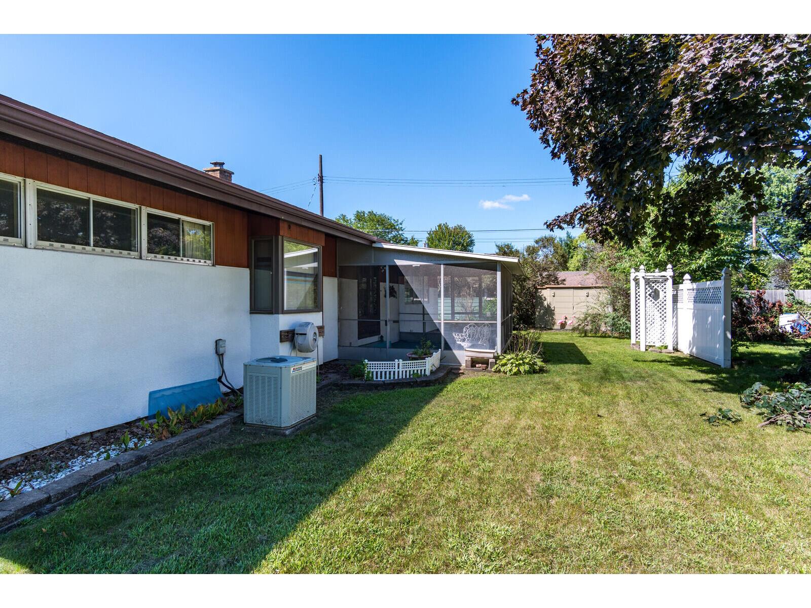 2329 23rd La Crosse WI 54601 1932706 image6