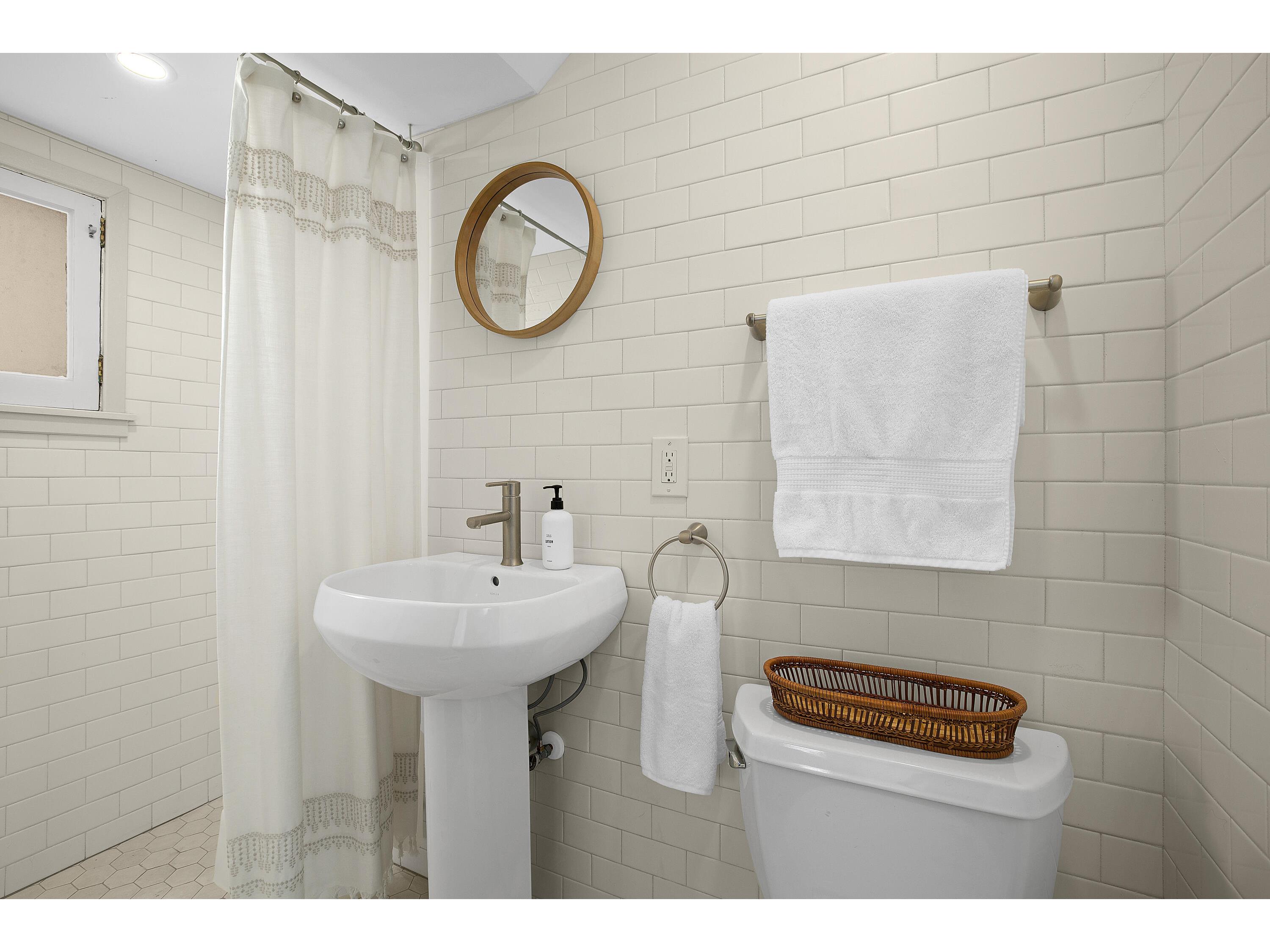 233 9th #235 La Crosse WI 54601 1913308 image14