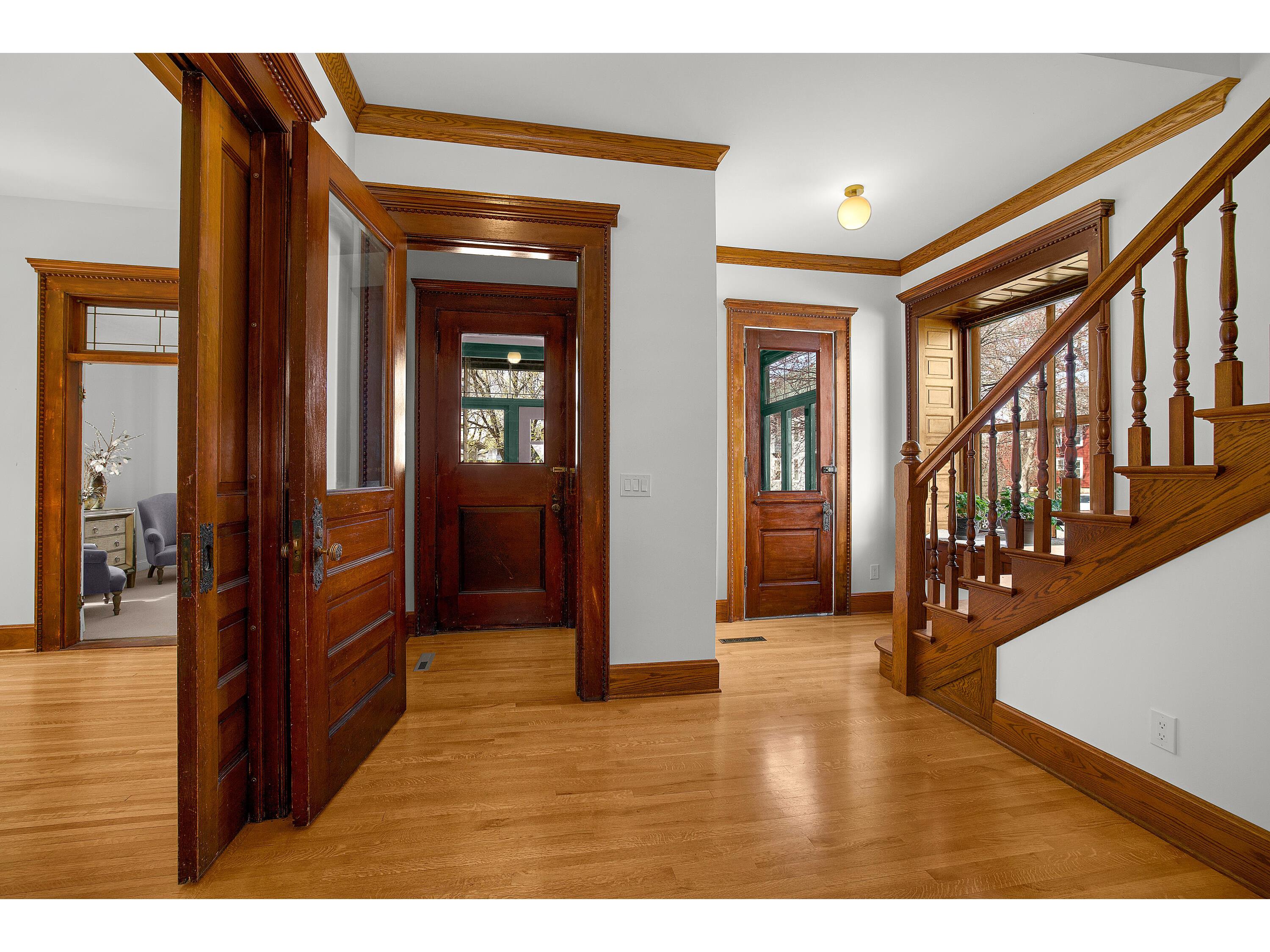 233 9th #235 La Crosse WI 54601 1913308 image2