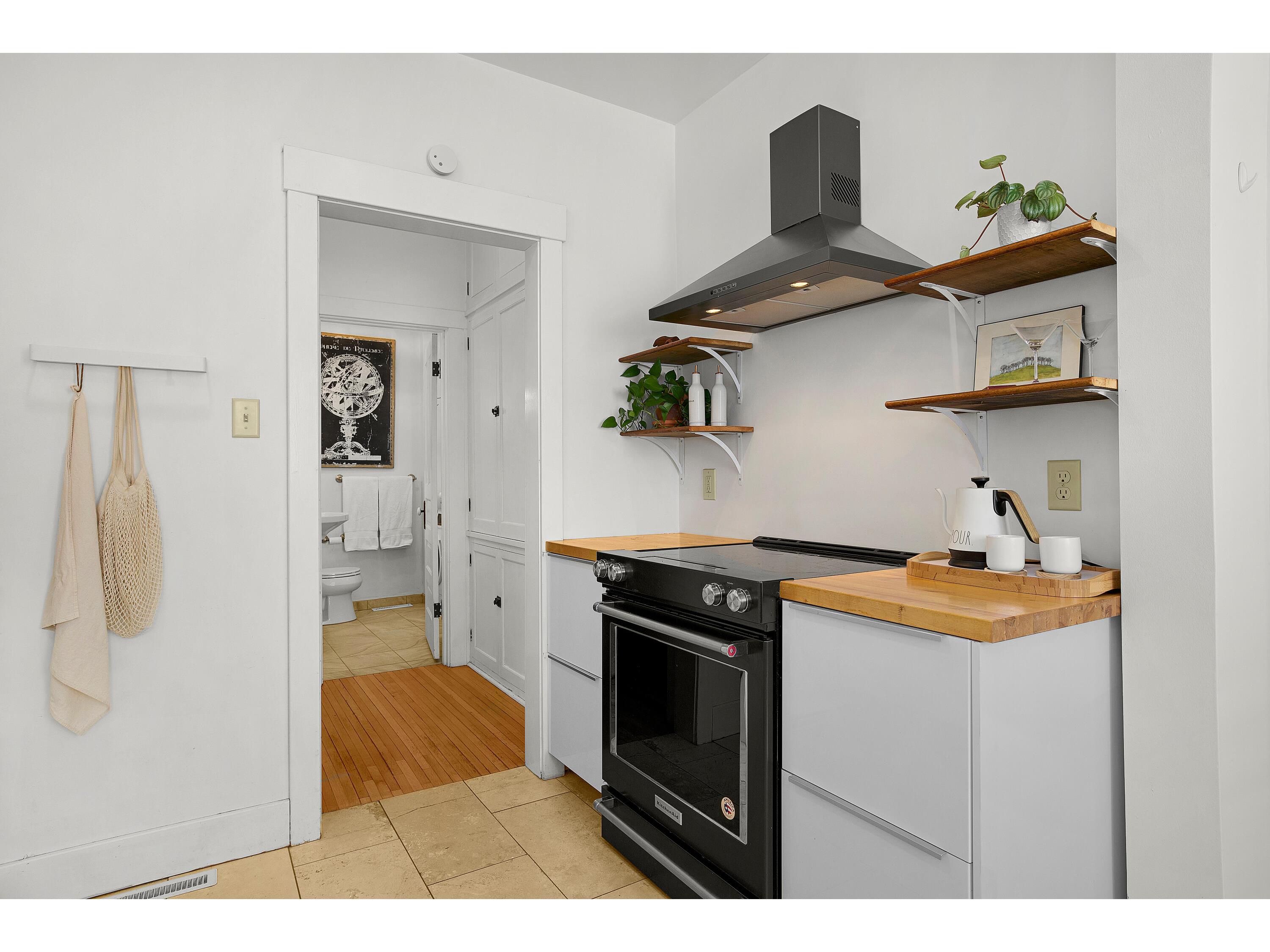 233 9th #235 La Crosse WI 54601 1913308 image32