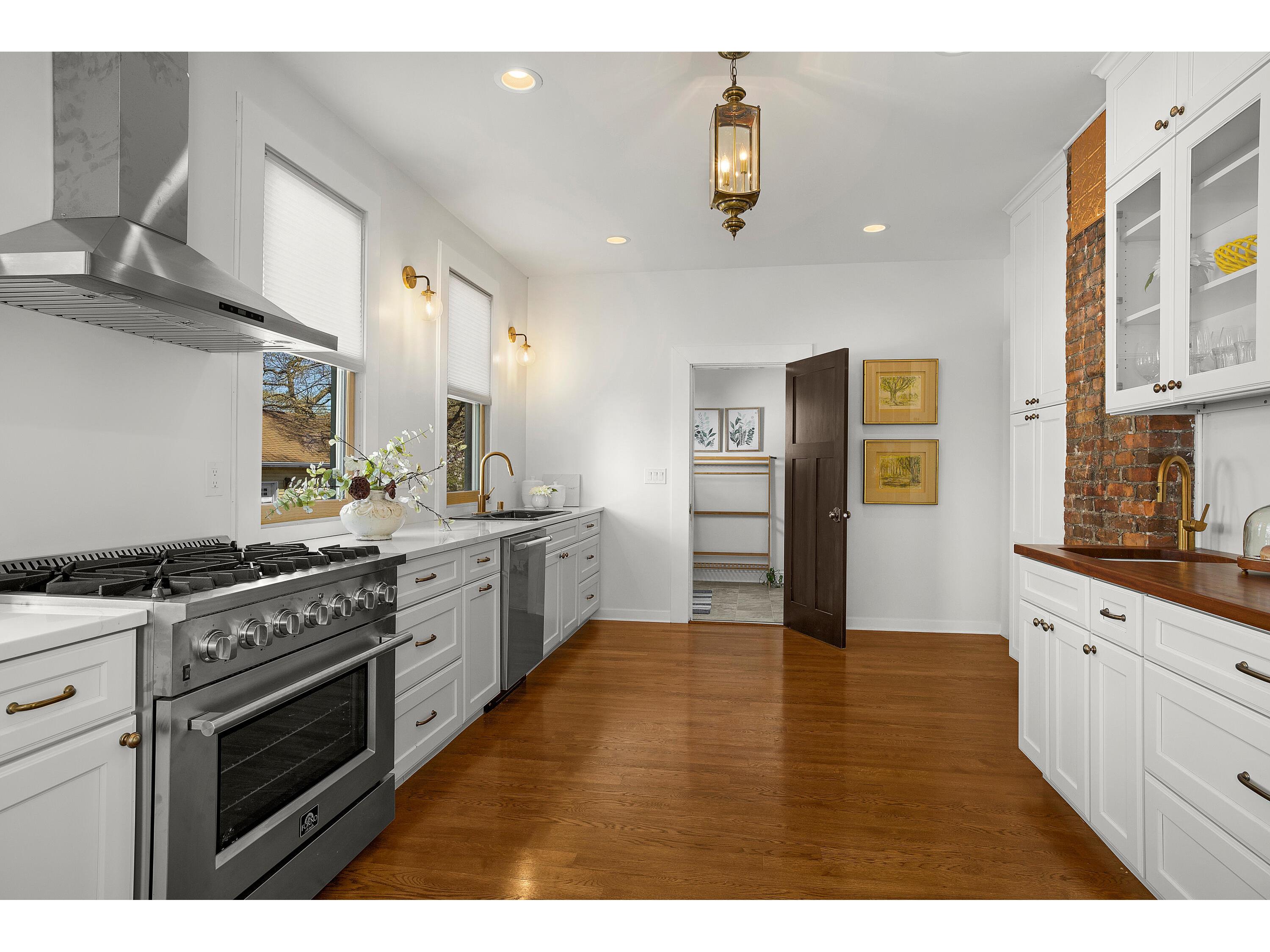 233 9th #235 La Crosse WI 54601 1913308 image9