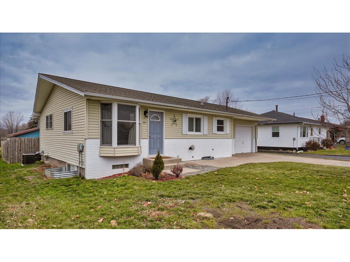 233 N Cottage Stoddard WI 54658 1859905 image1