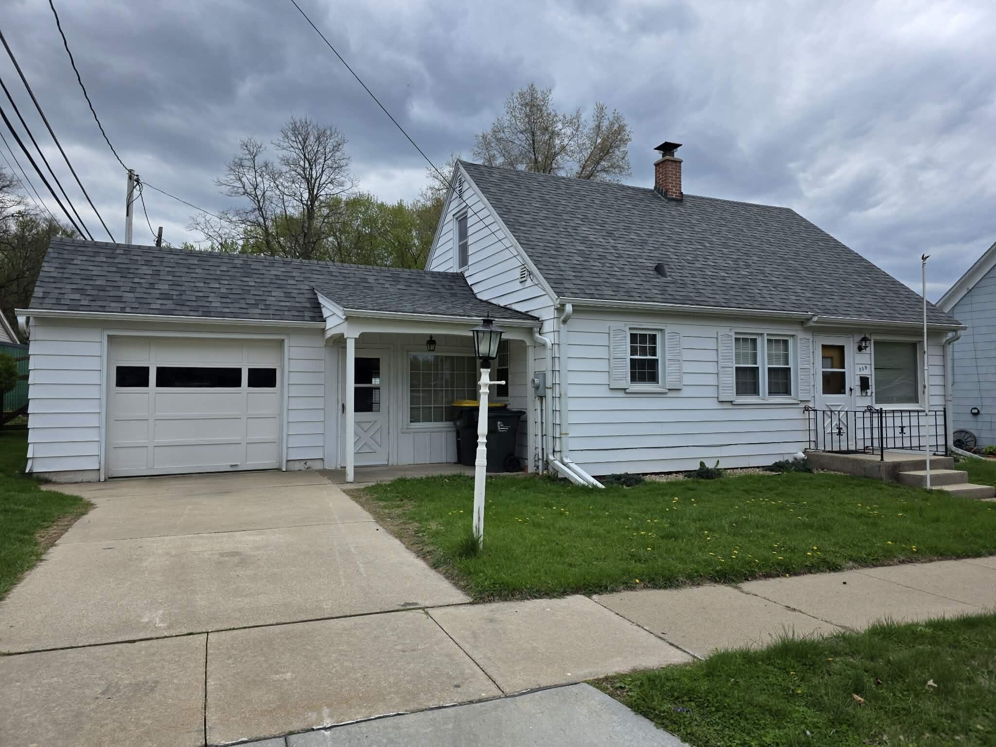 239 E Seventh Richland Center WI 53581 1961135 image1