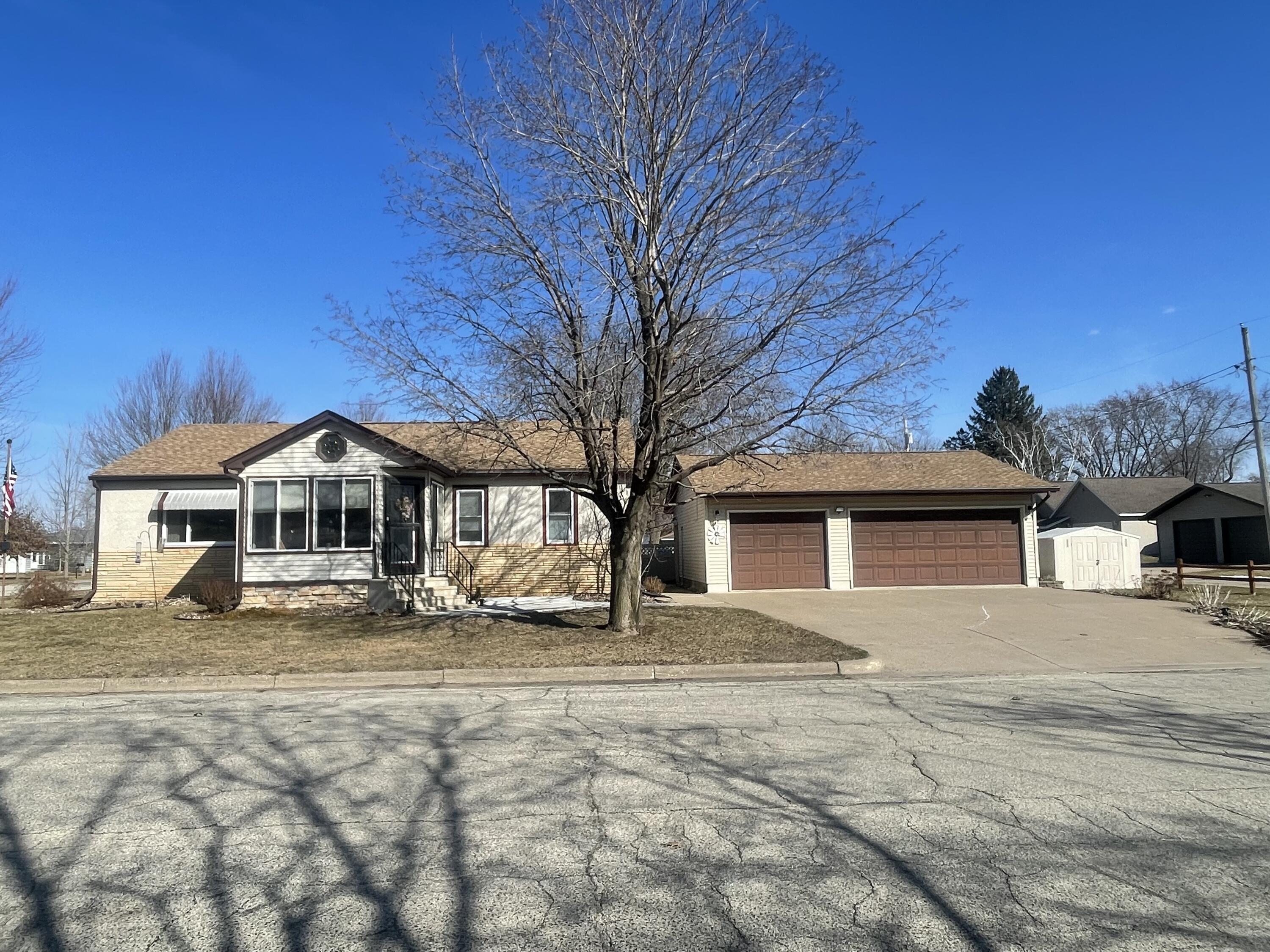 24 Maple La Crescent MN 55947 1828608 image1