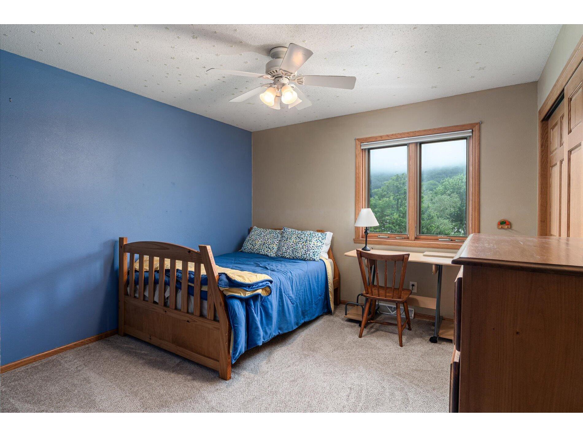 240 Red Apple La Crescent MN 55947 1973126 image14
