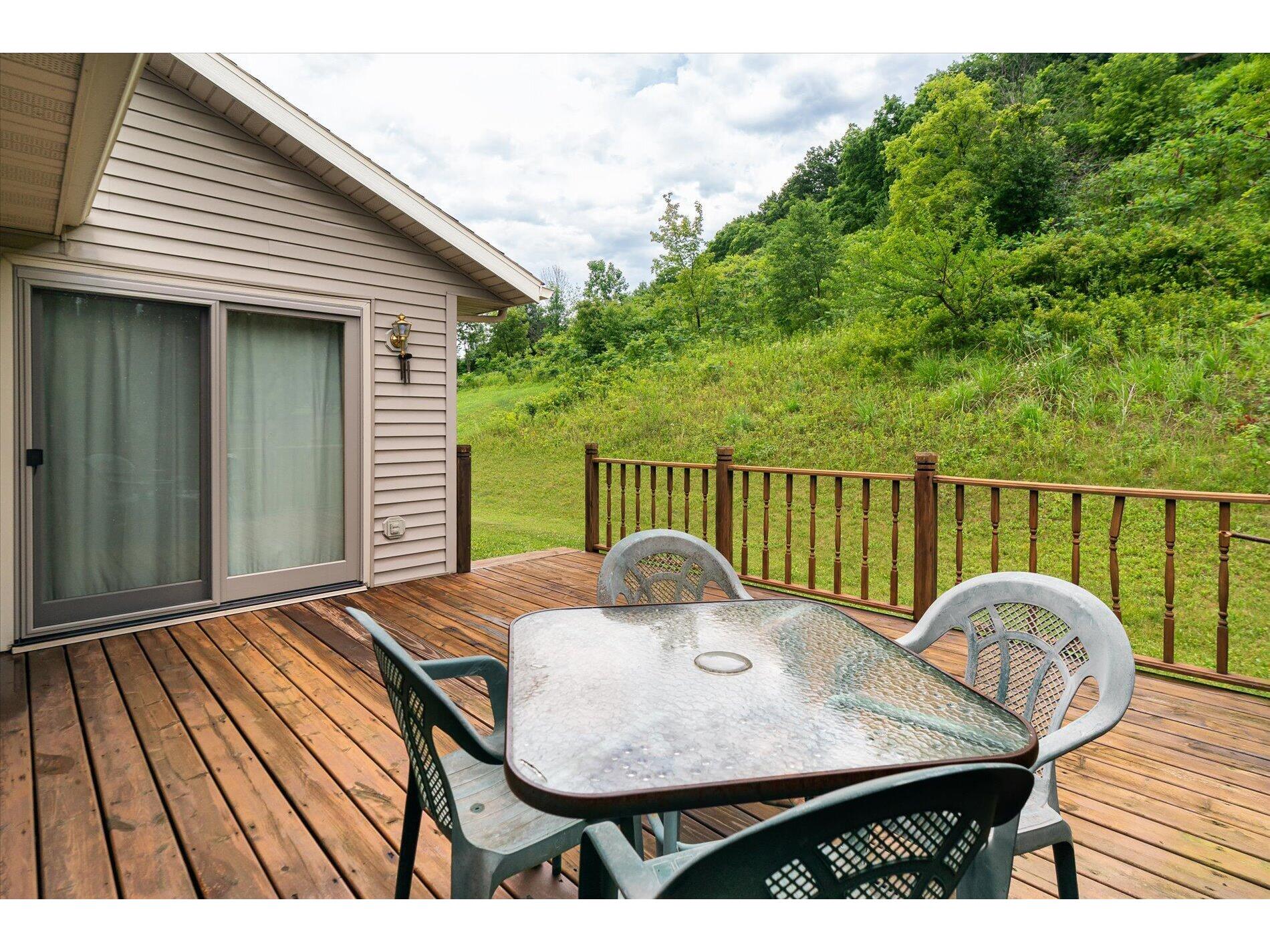 240 Red Apple La Crescent MN 55947 1973126 image16