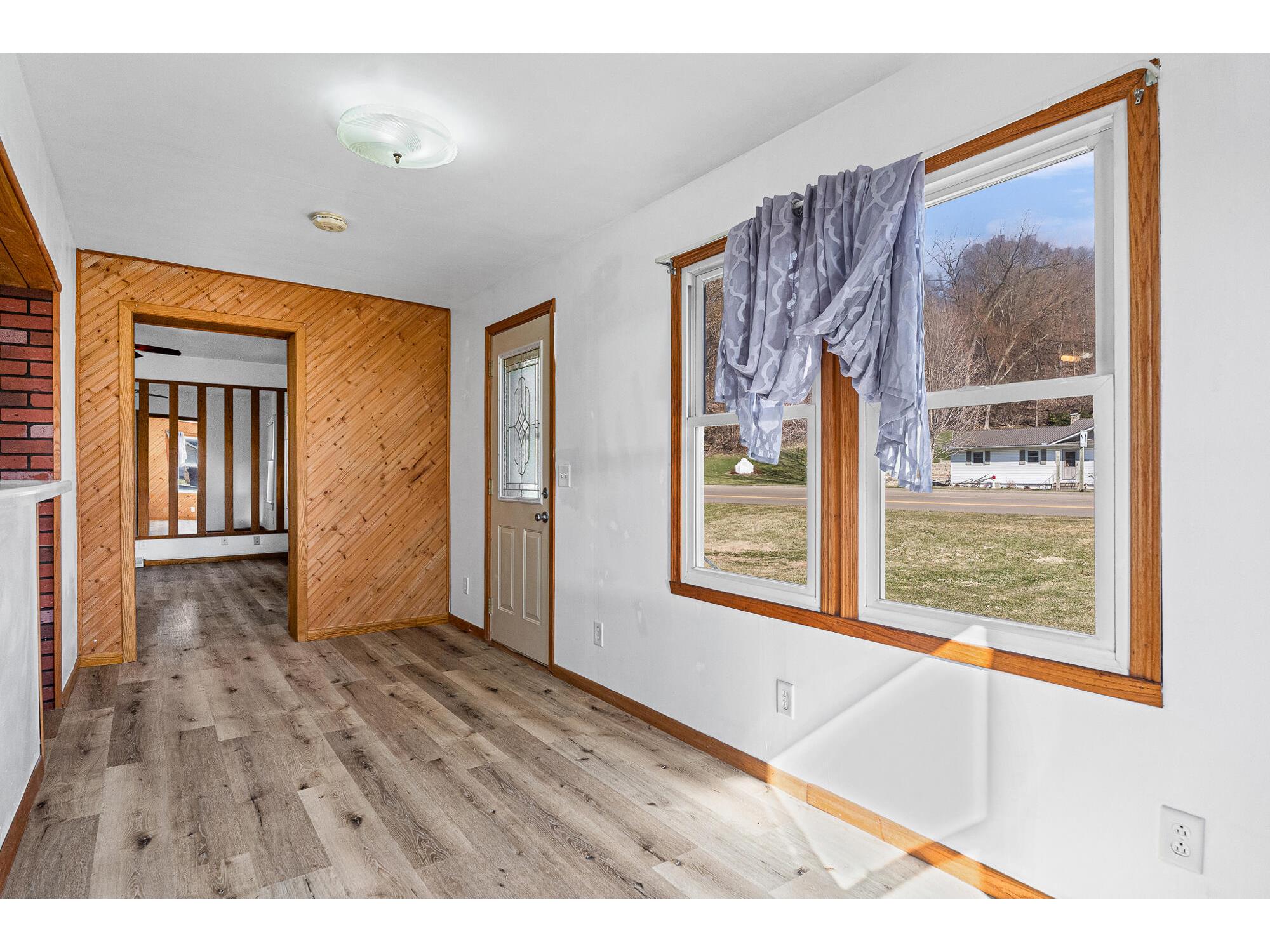 24073 Burrows Independence WI 54747 1956820 image4