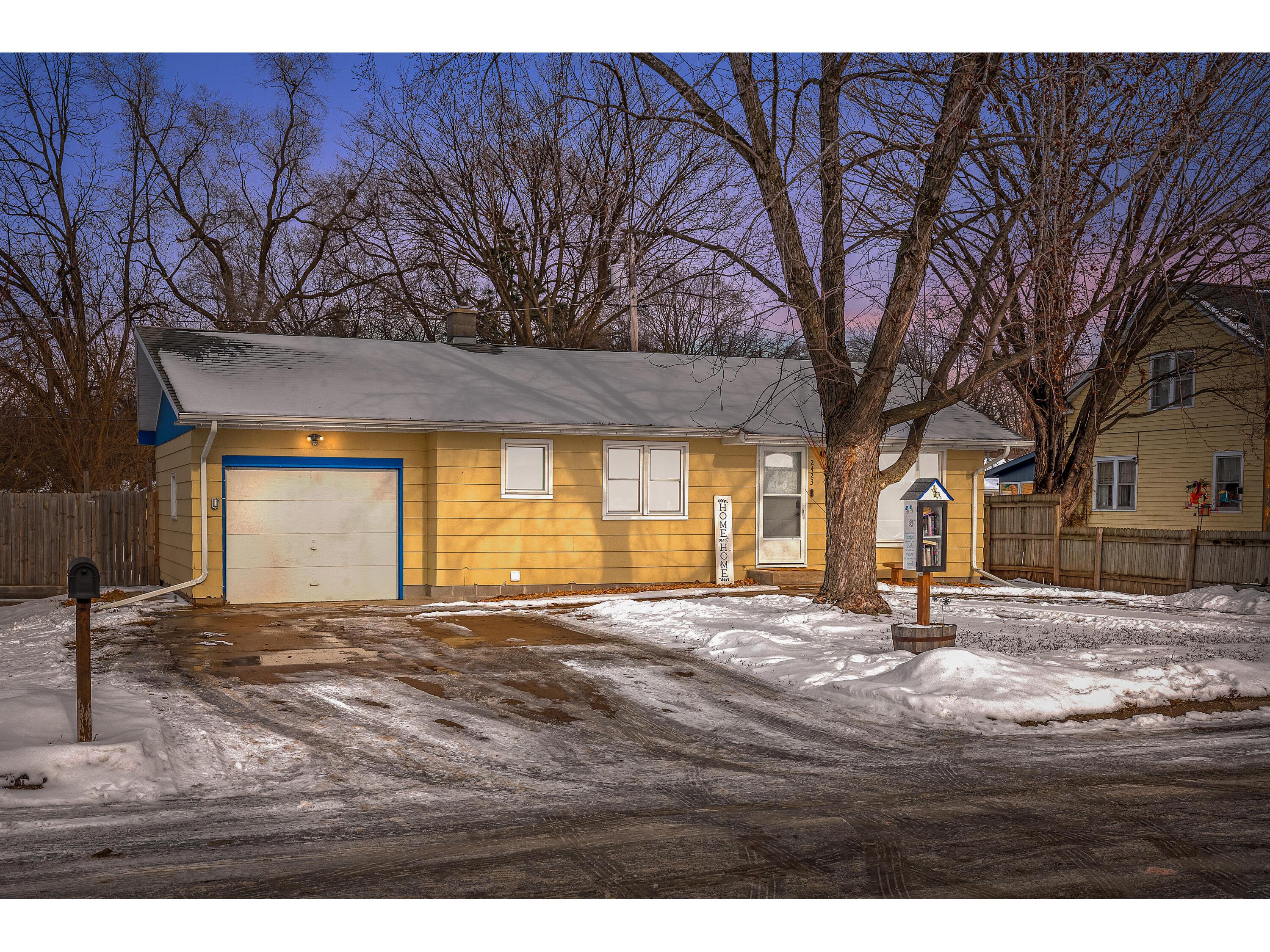 2423 Robinsdale La Crosse WI 54601 1946554 image1