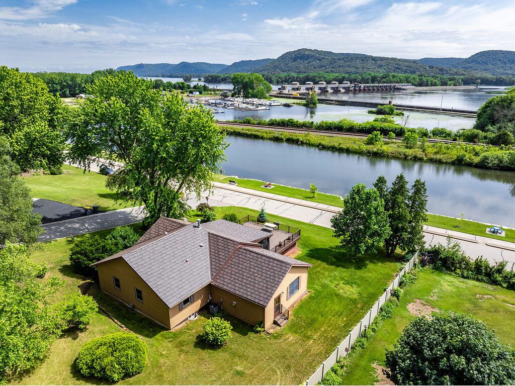 24314 2nd Trempealeau WI 54661 1922860 image1