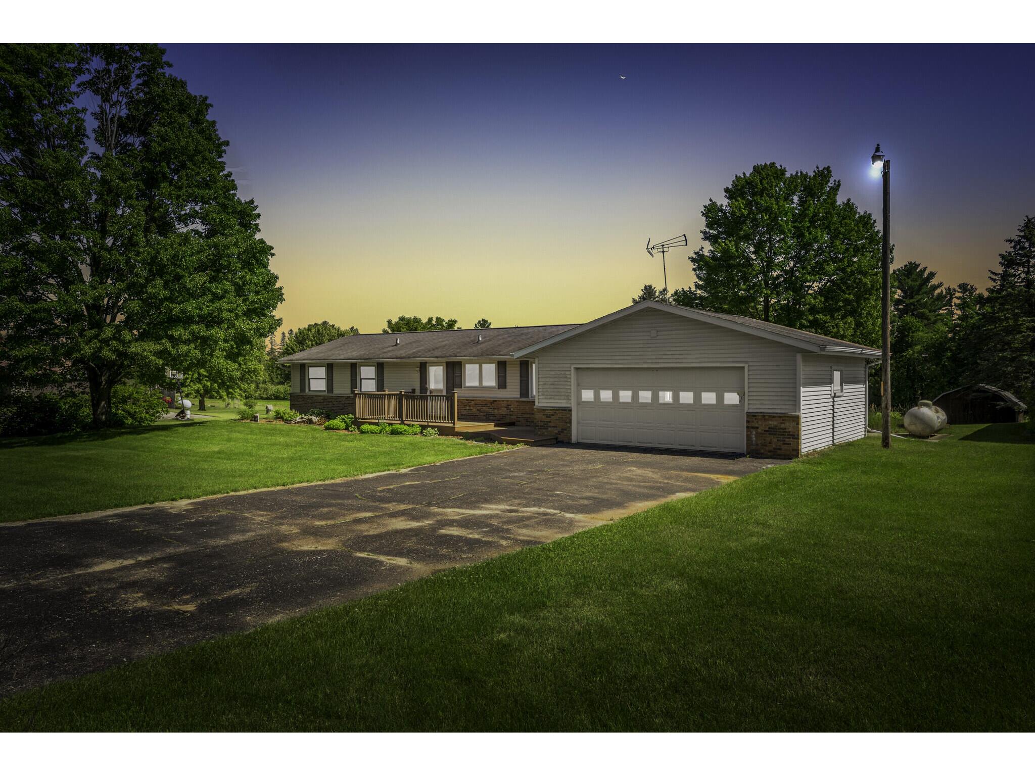 24351 Dial La Grange WI 54660 1879471 image1