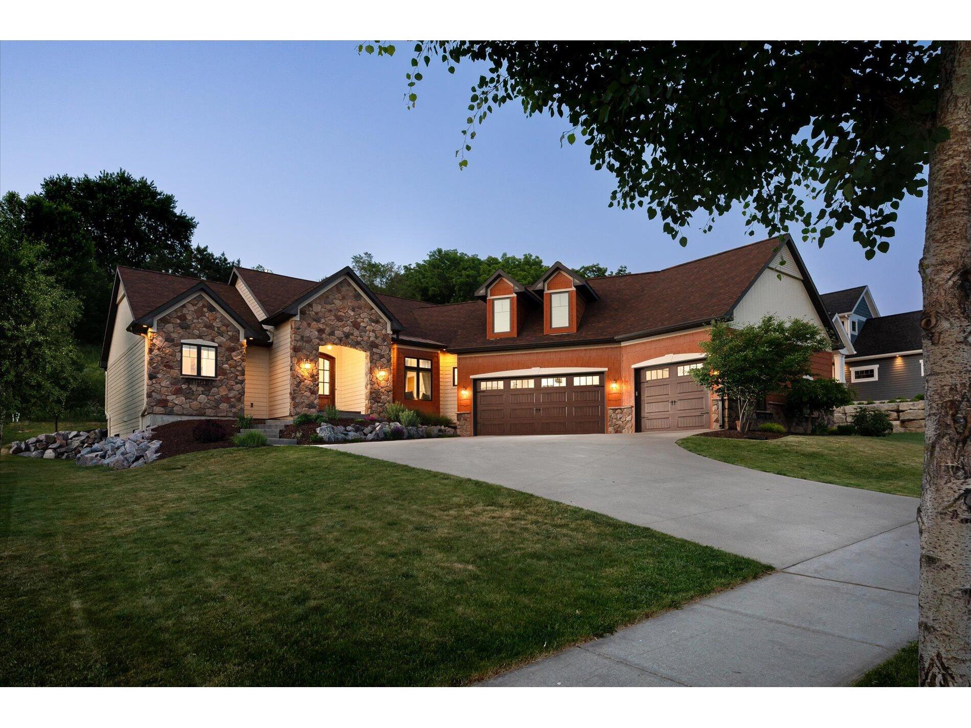 2455 Spring Hill Onalaska WI 54650 1838055 image1