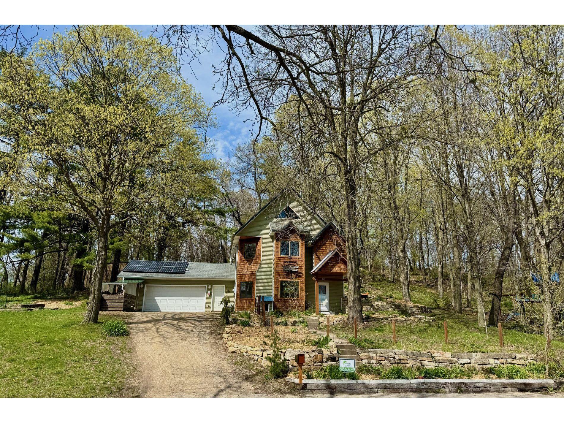 247 5th, Viroqua, WI, 54665 MLS 1870856 Edina Realty