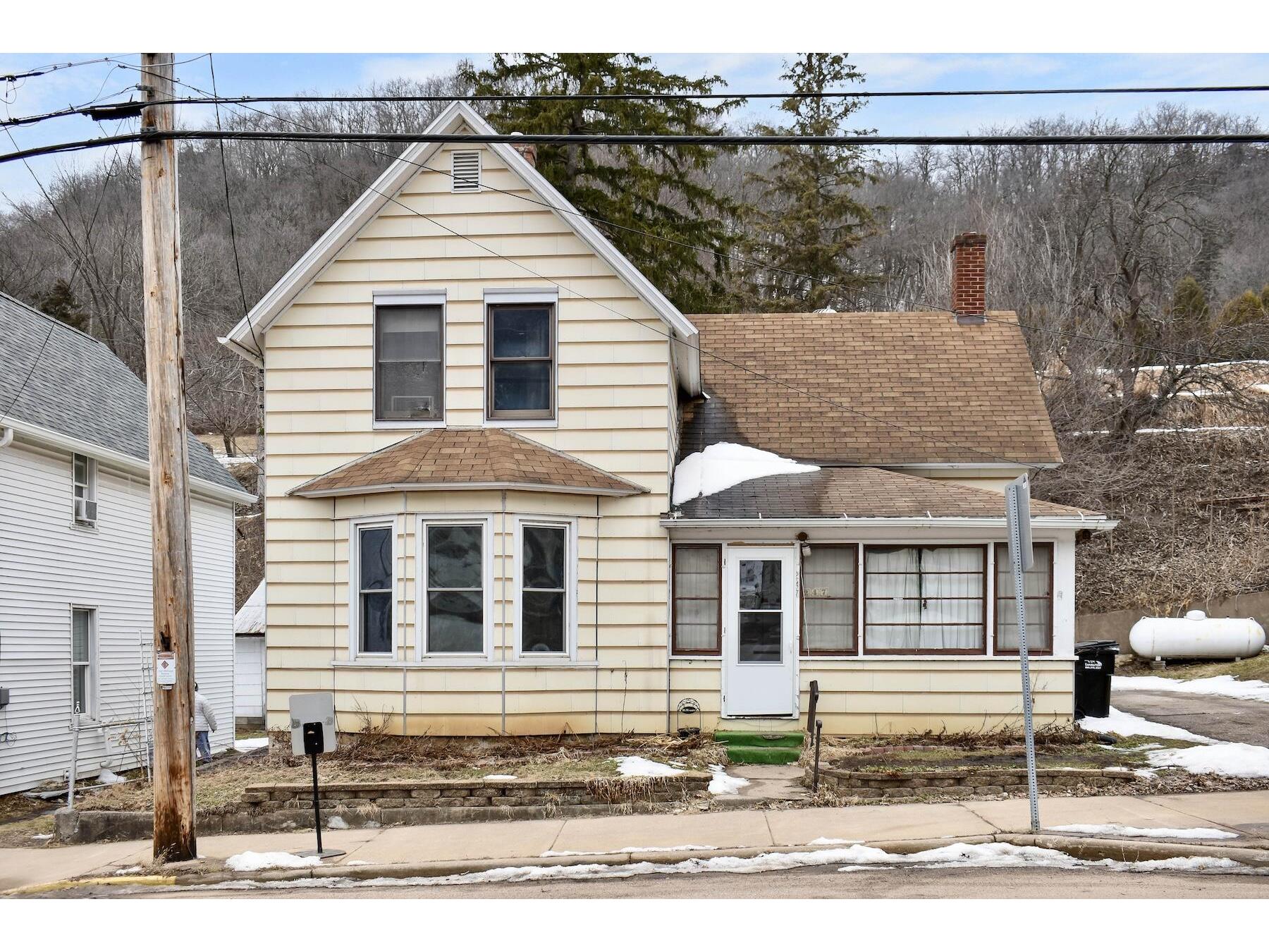 247 North Fountain City WI 54629 1950279 image1