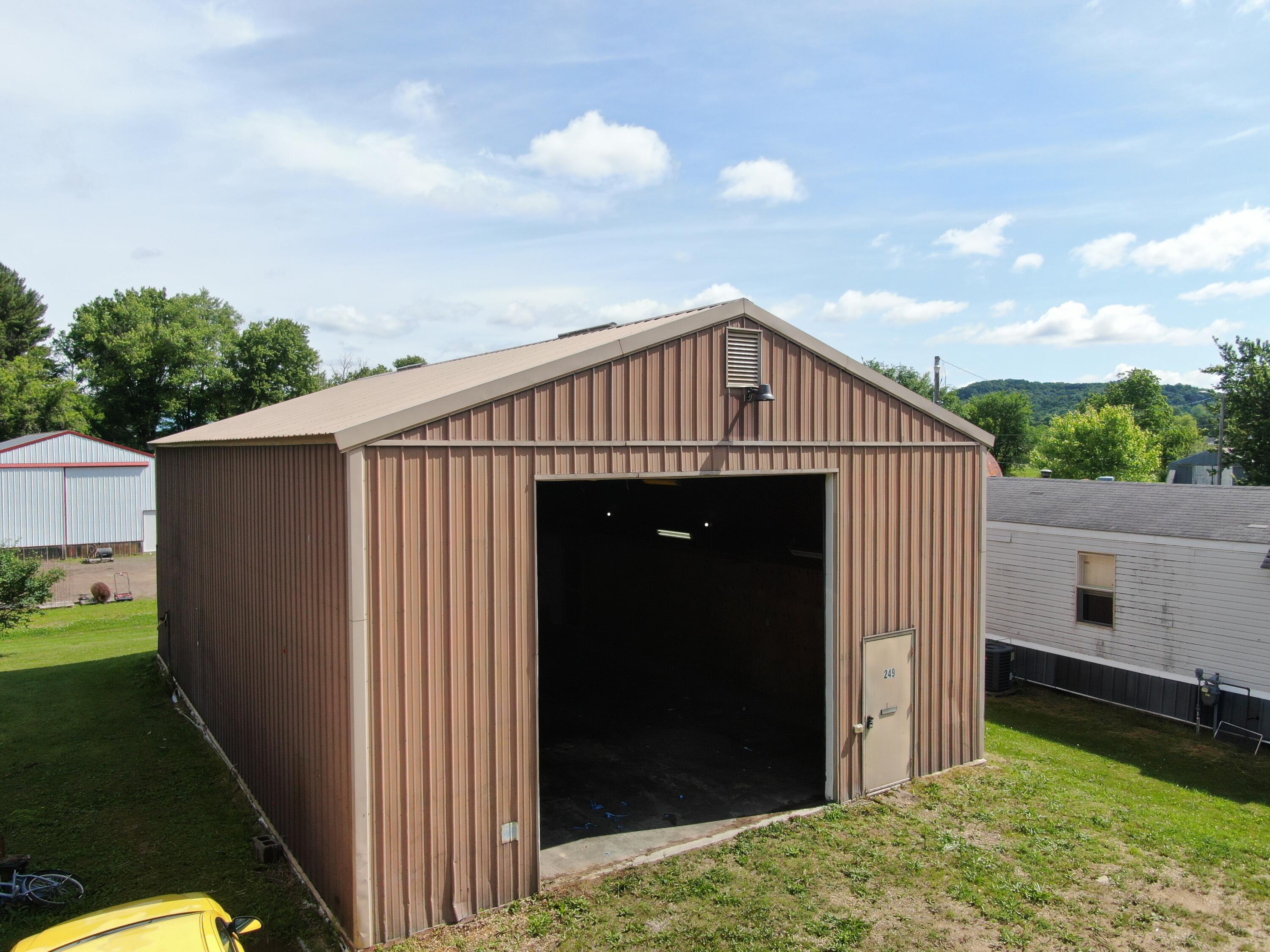 249 S State La Farge WI 54639 1922758 image11