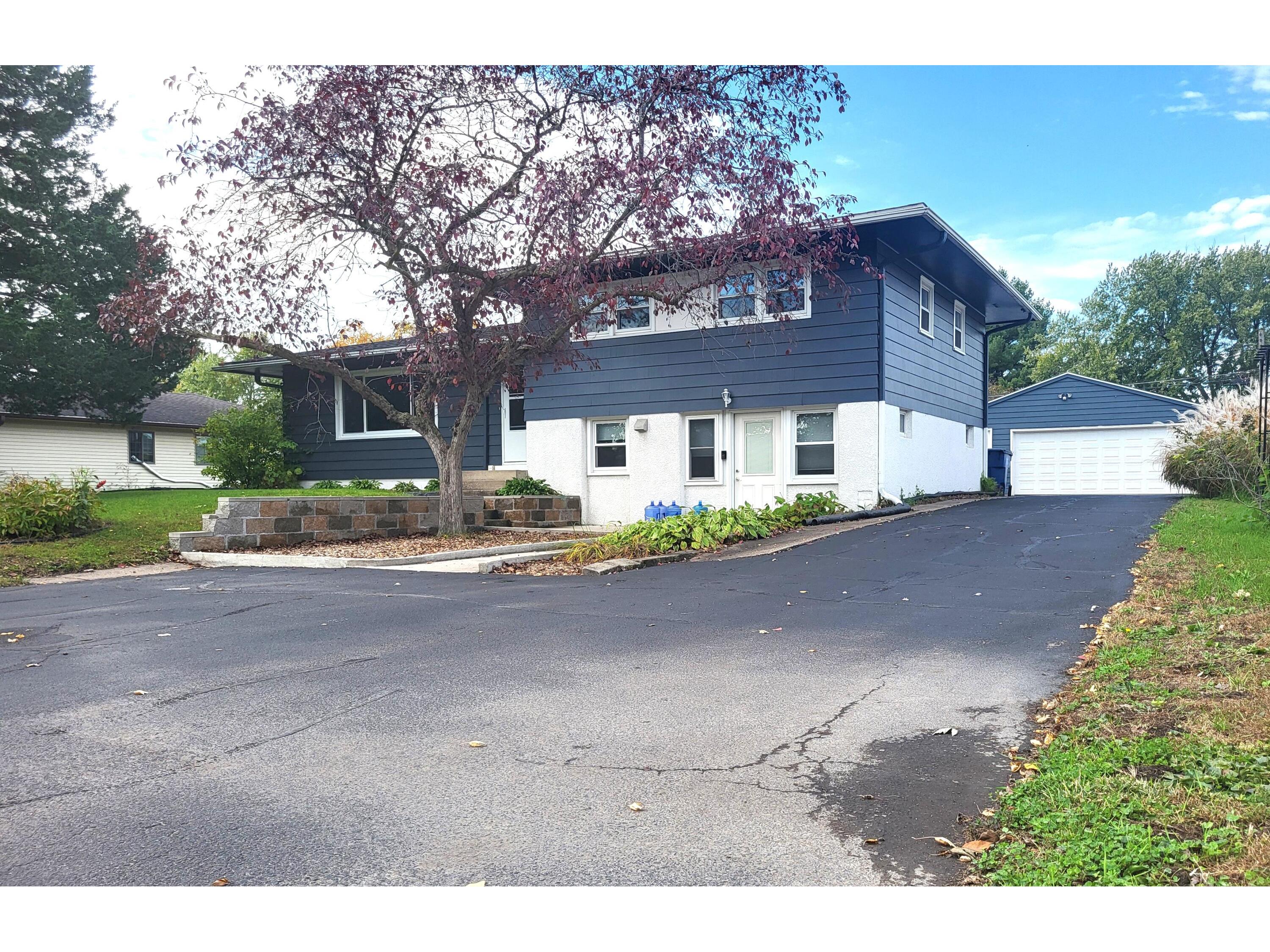 2511 2nd Campbell WI 54603 1939896 image1