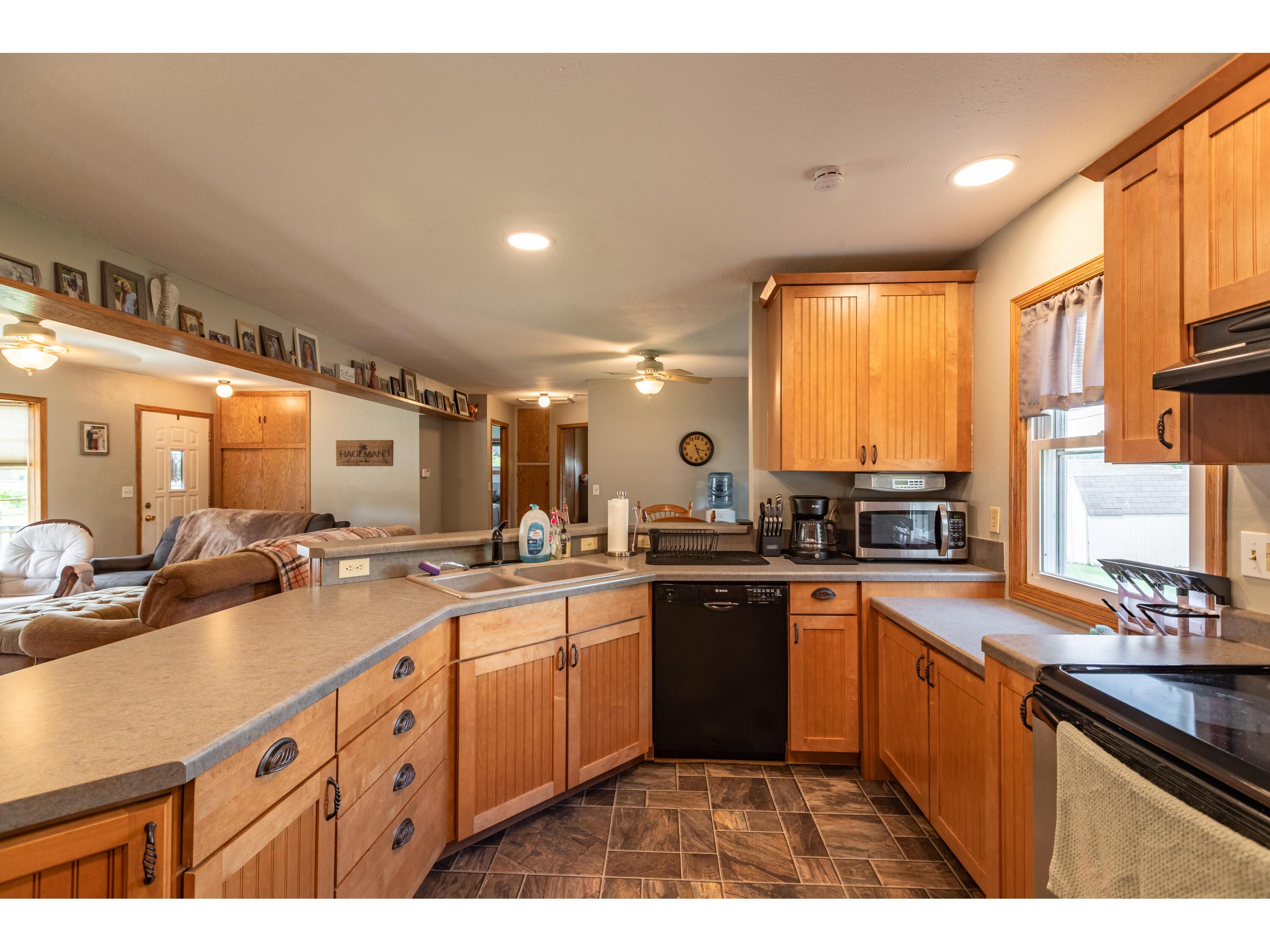 2524 2nd Campbell WI 54603 1969049 image8