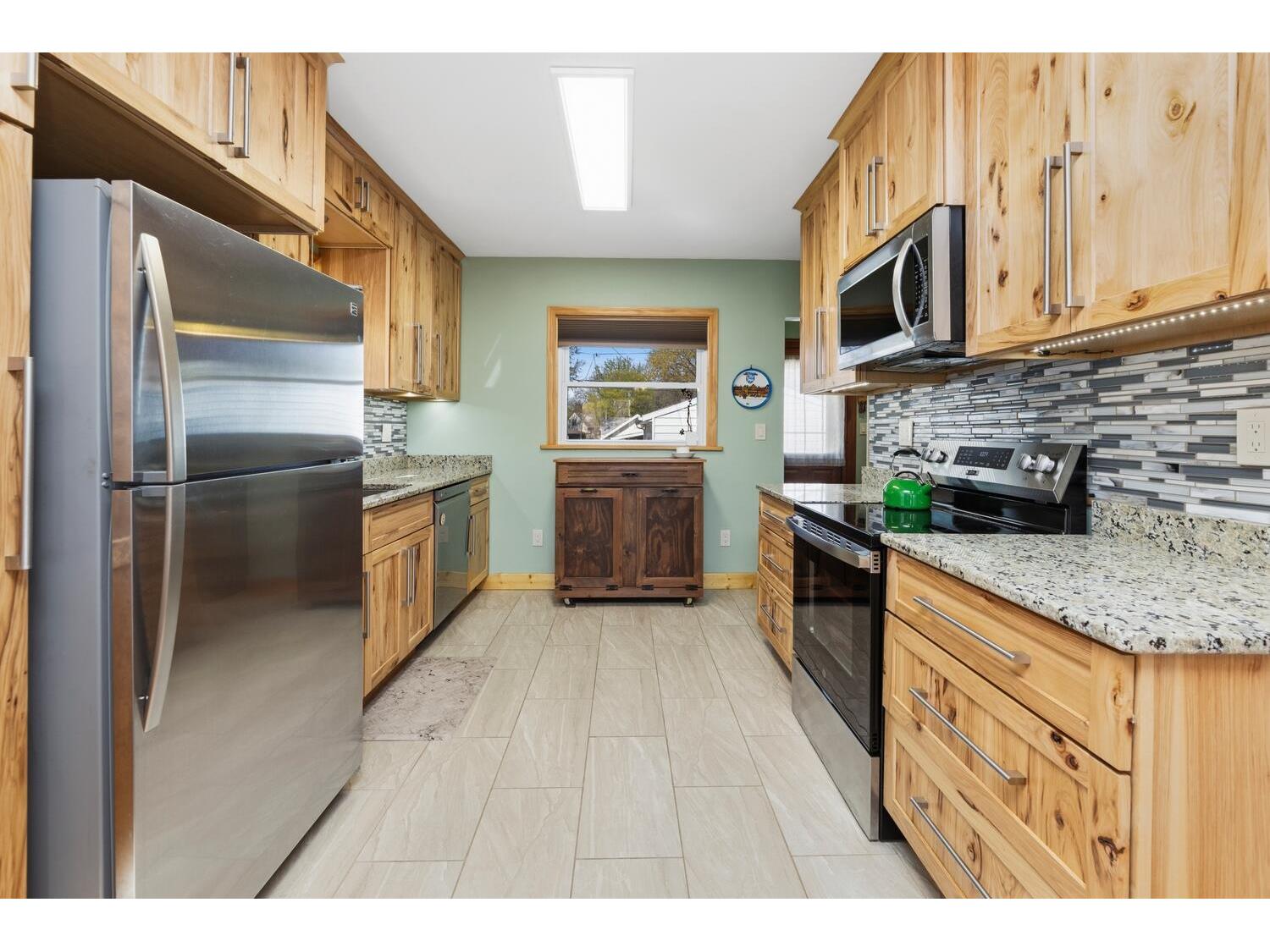 2528 17TH La Crosse WI 54601 1959393 image13