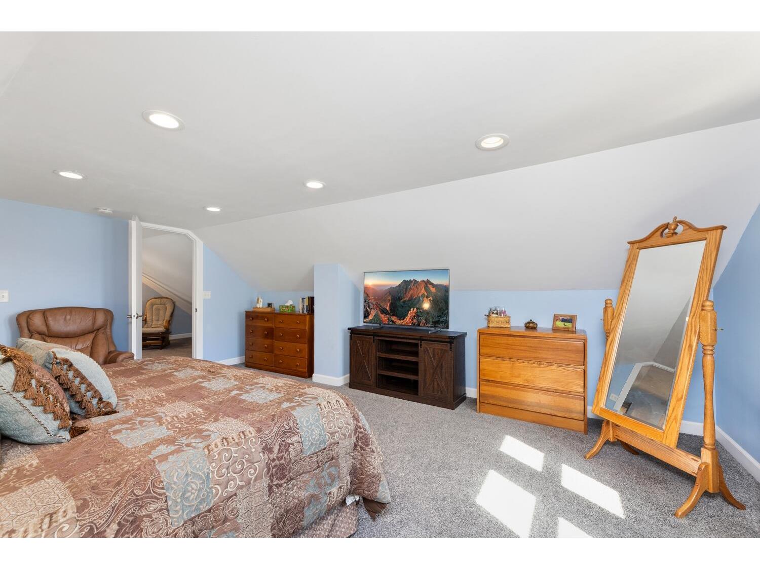 2528 17TH La Crosse WI 54601 1959393 image20
