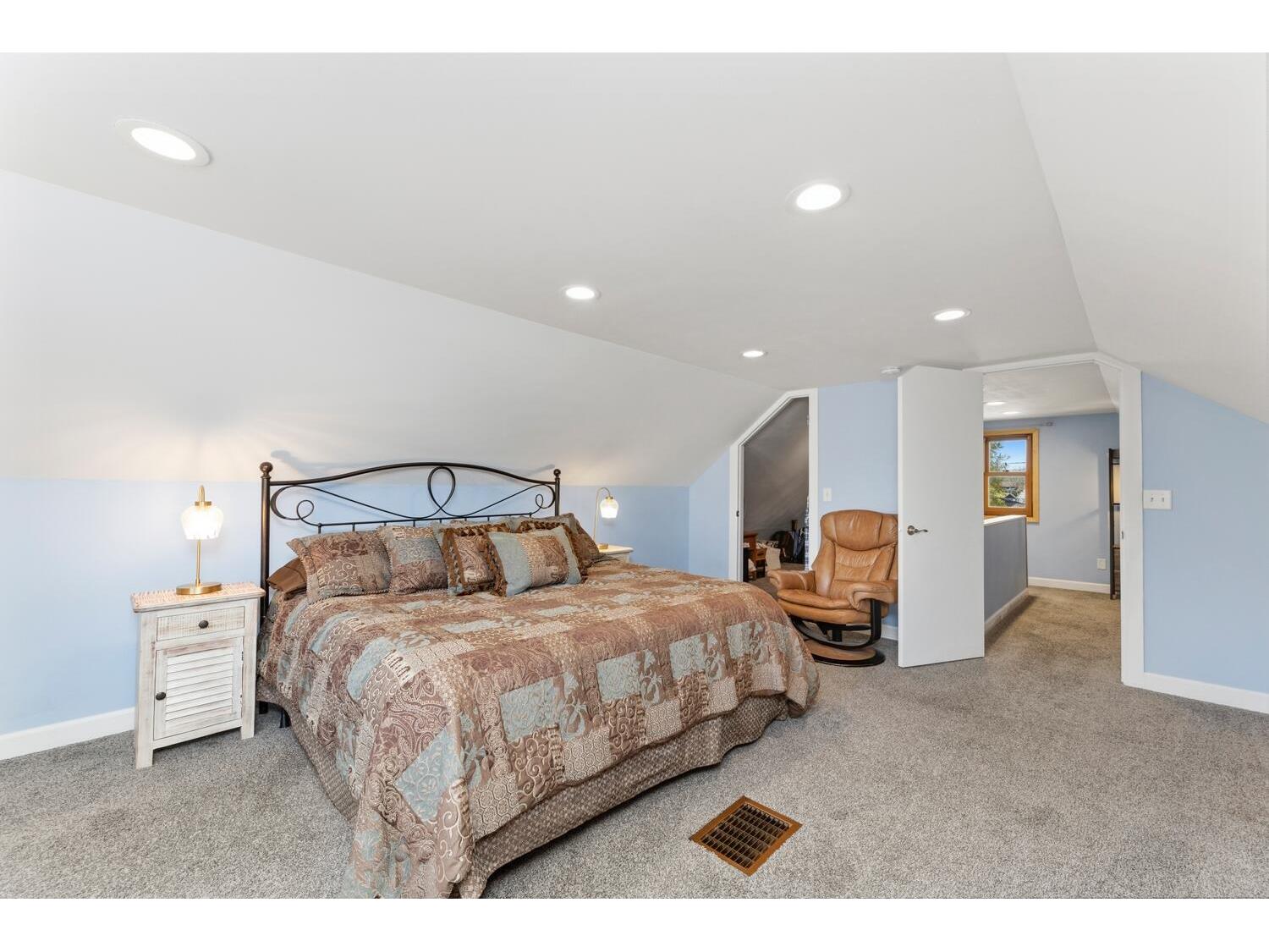 2528 17TH La Crosse WI 54601 1959393 image22
